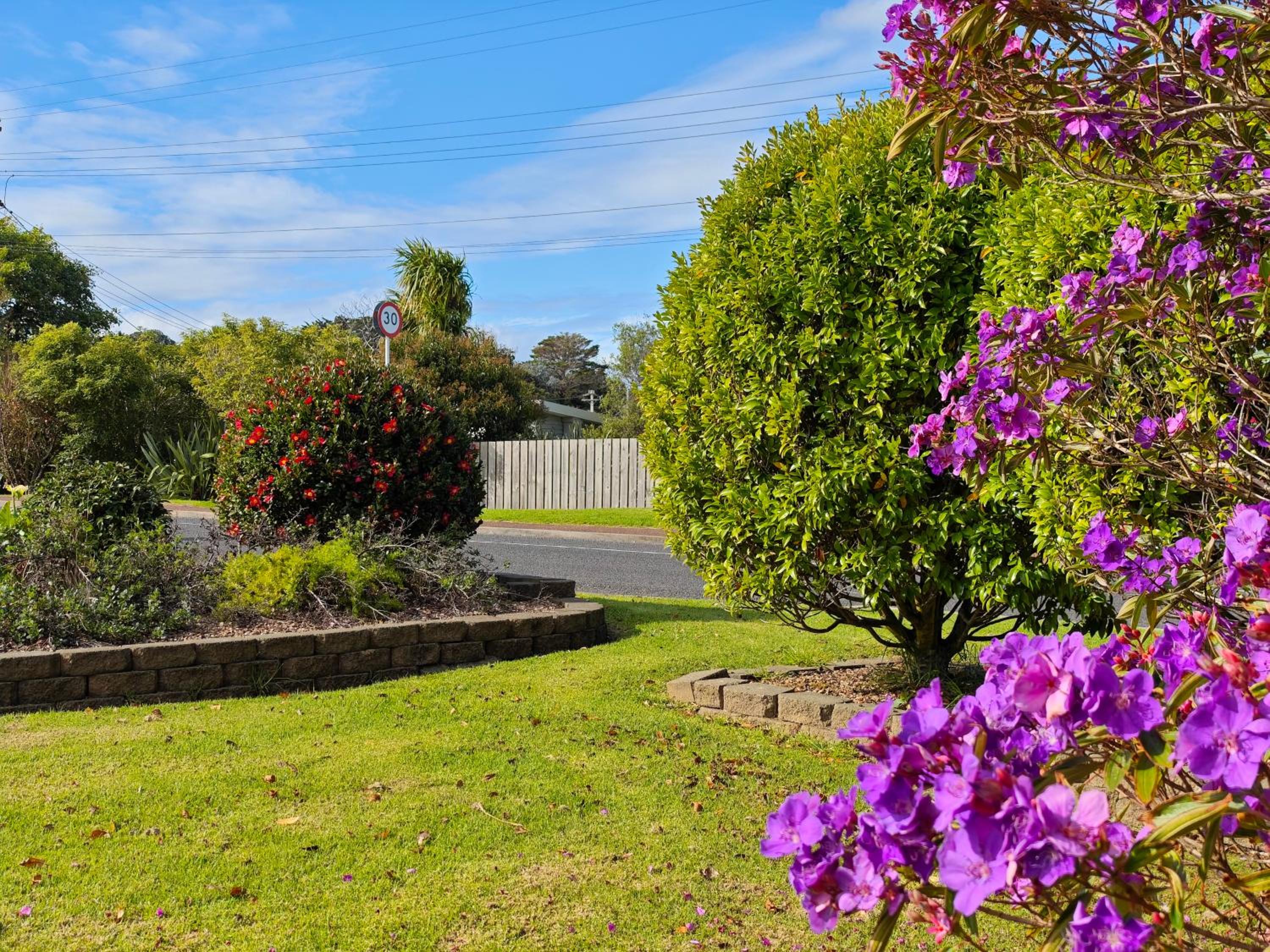 Oneroa Tui Garden - Be My Guest Waiheke