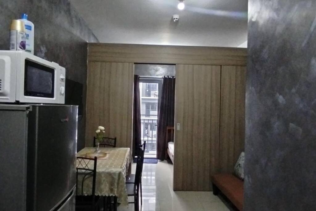 Reyes Staycation Shore 2 Tower 2 SMDC Residences view 2