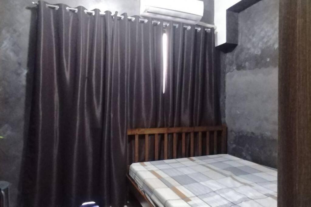 Reyes Staycation Shore 2 Tower 2 SMDC Residences view 3