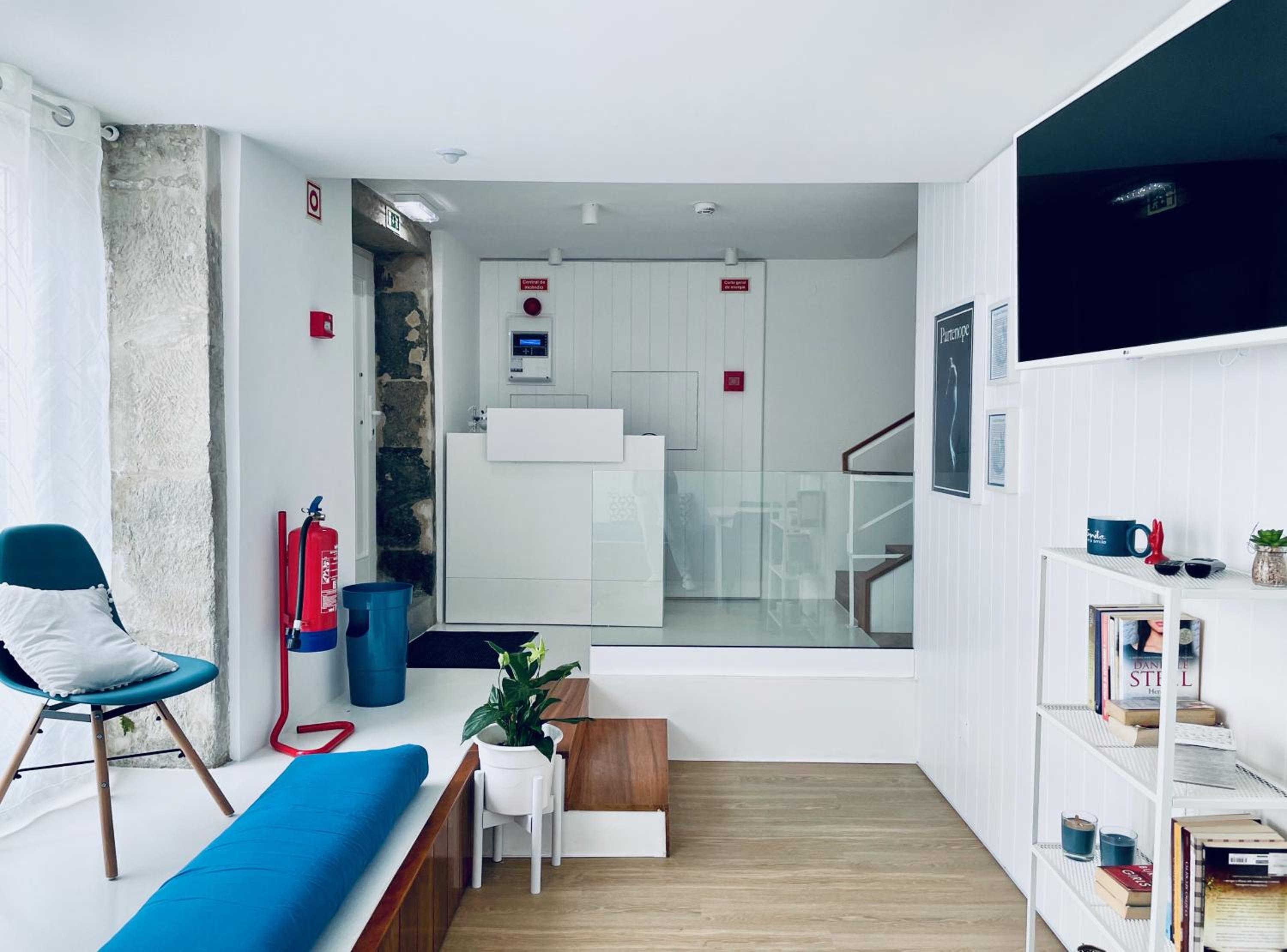 Partenope Hostel and Suites