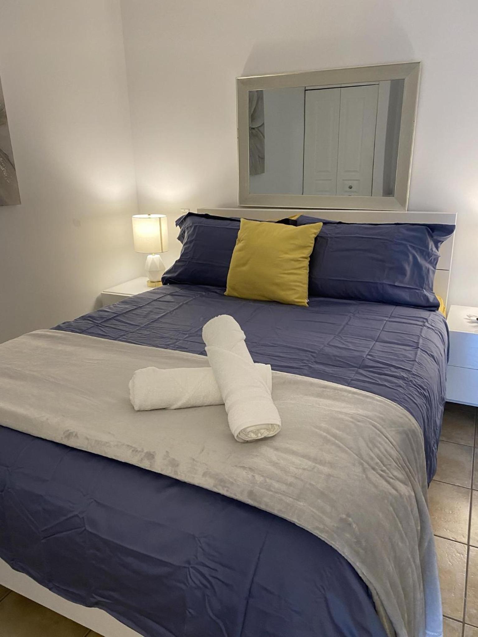 Chalet Saint-Sauveur with heated pool during Summer and Ski in Ski out!