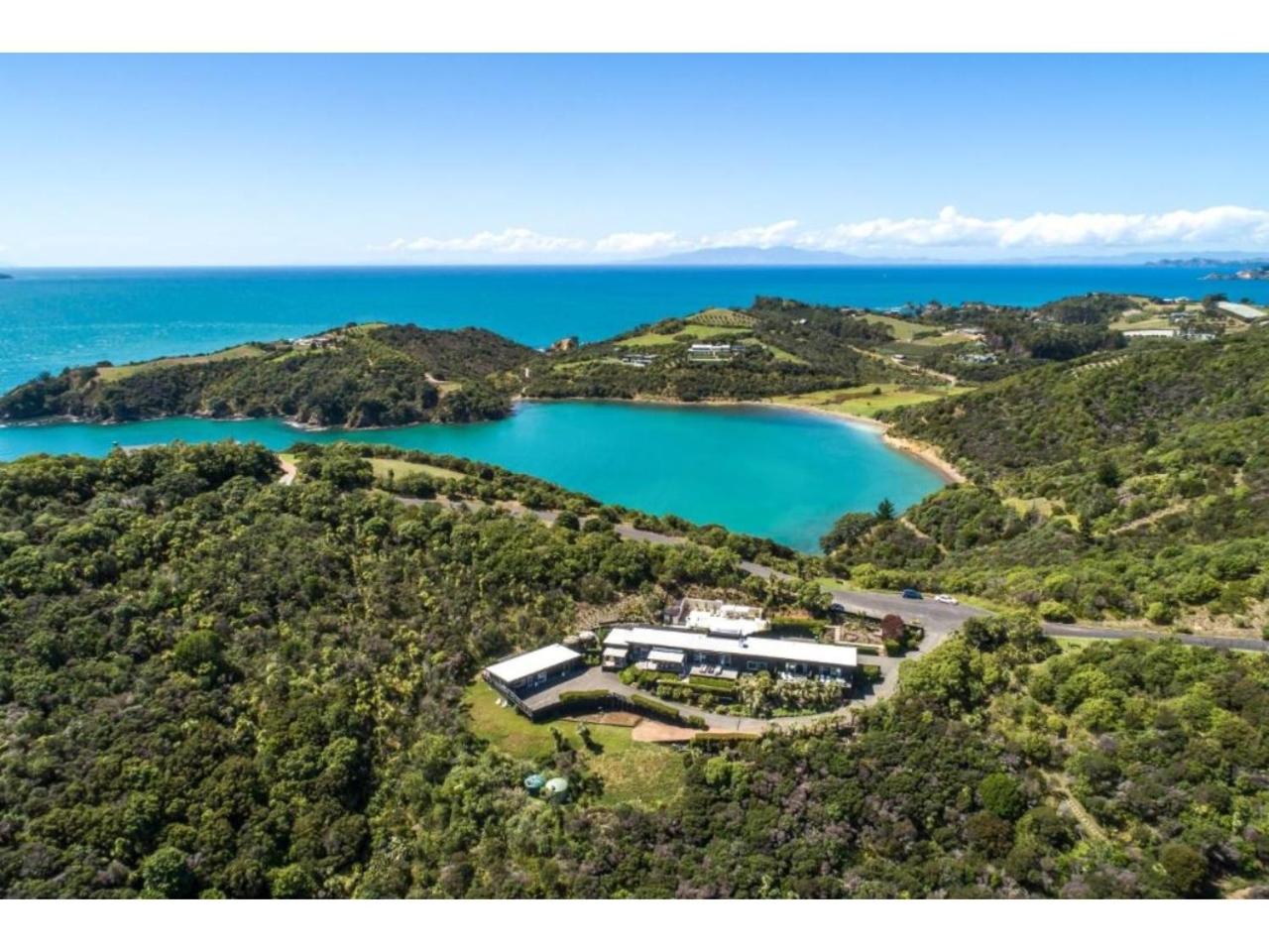 Delamore Cove - Kauri - Stay Waiheke view 4