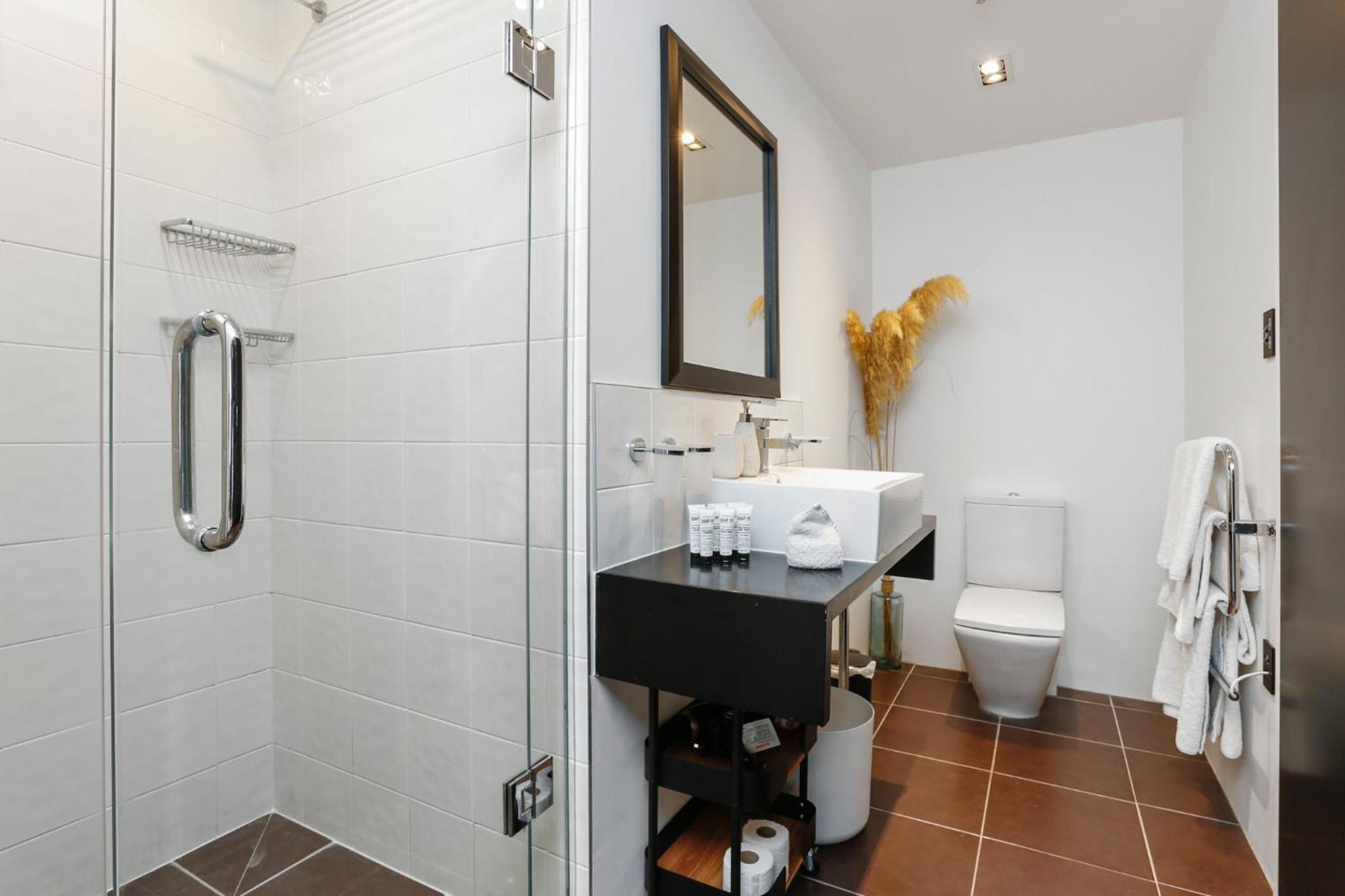 Emily Place Apartments by Urban Rest view 5