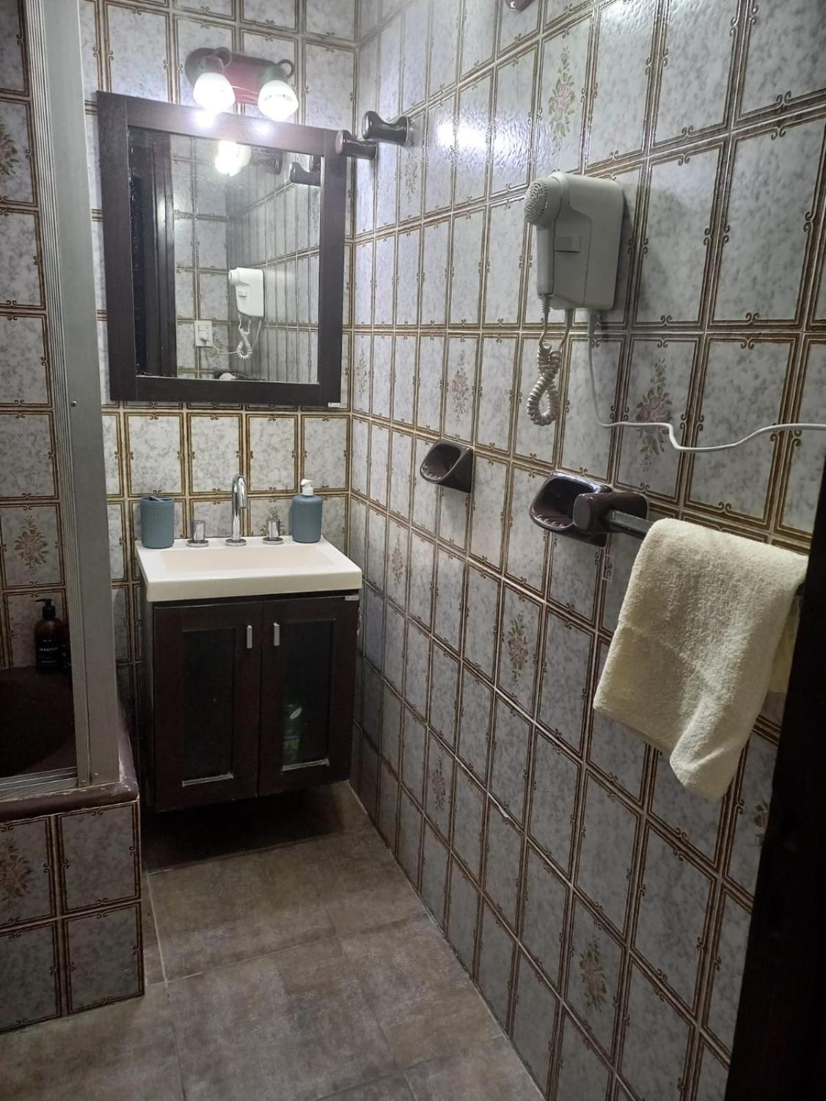 La Casa de al Lado entre el centro y el río, la Mejor Ubicación en Paraná