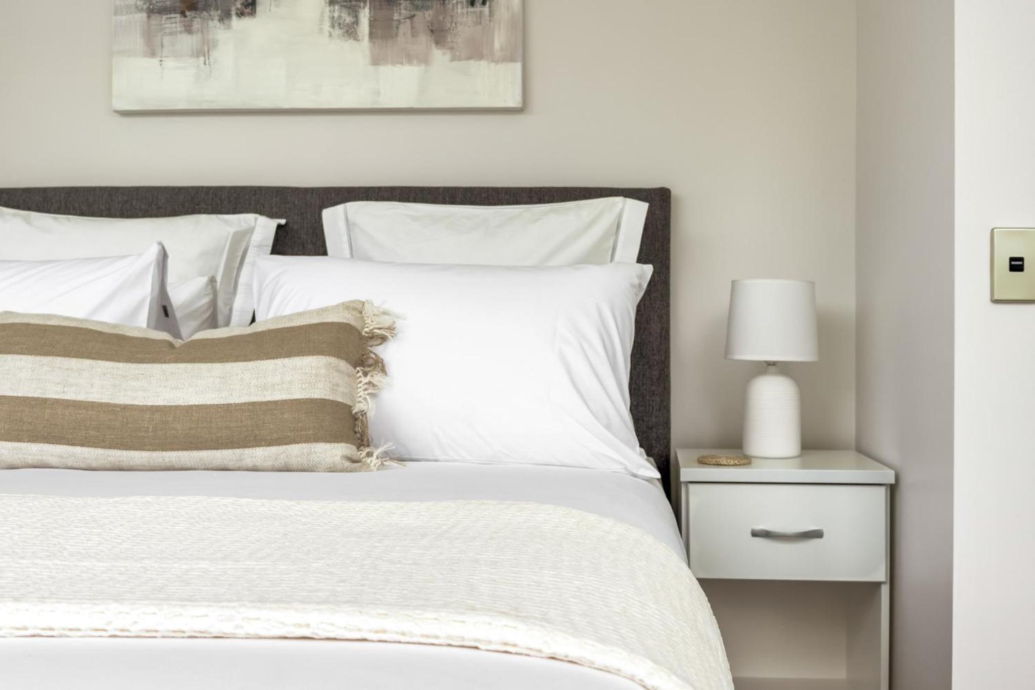 Lighter Quay Apartments by Urban Rest view 5