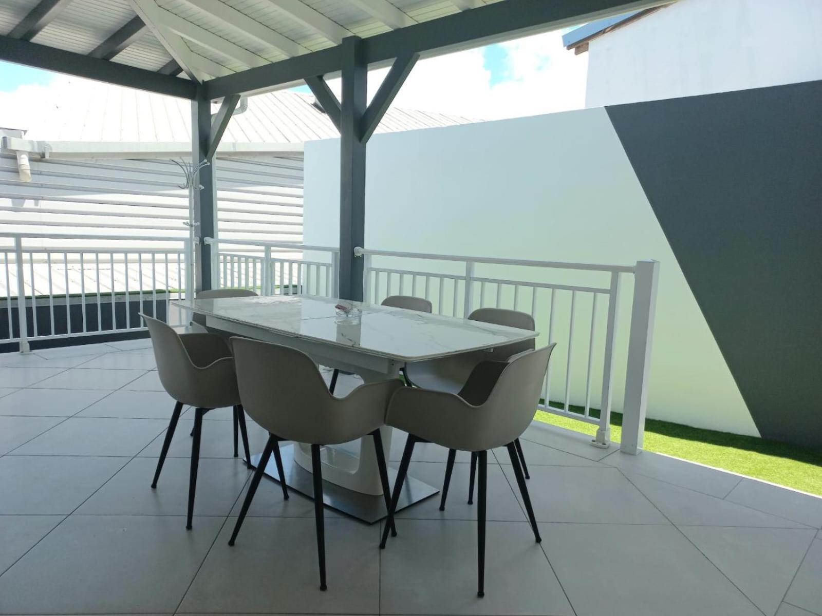 Villa Gosier T3 COSY JACUZZI - ROMANTIQUE view 5