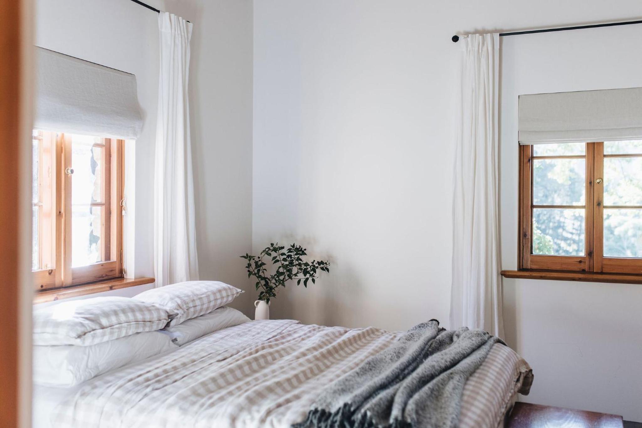 Hotel Waterfalls - Secluded Stone Cottage