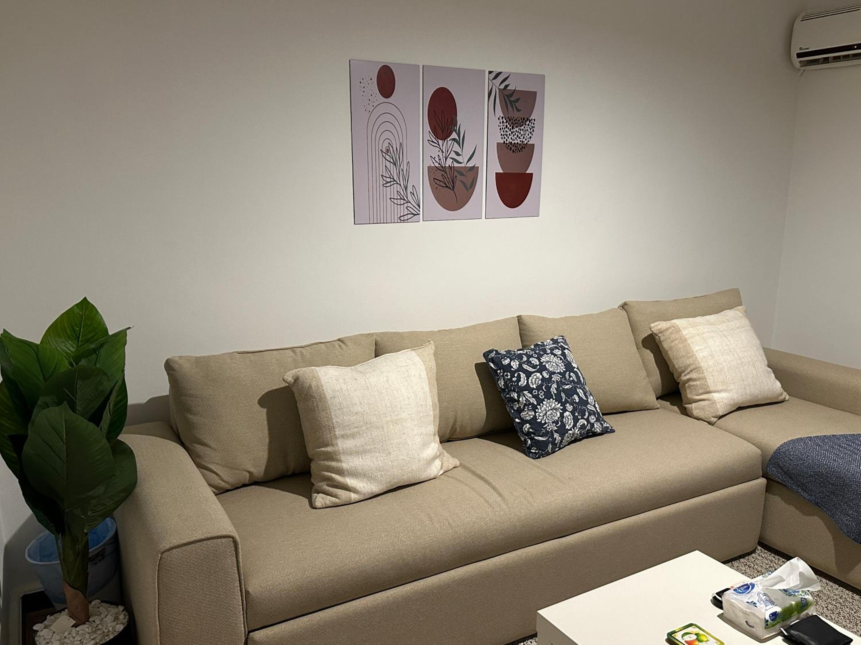 Renovated Spacious Apartment 3 Mins to Al-Rehab