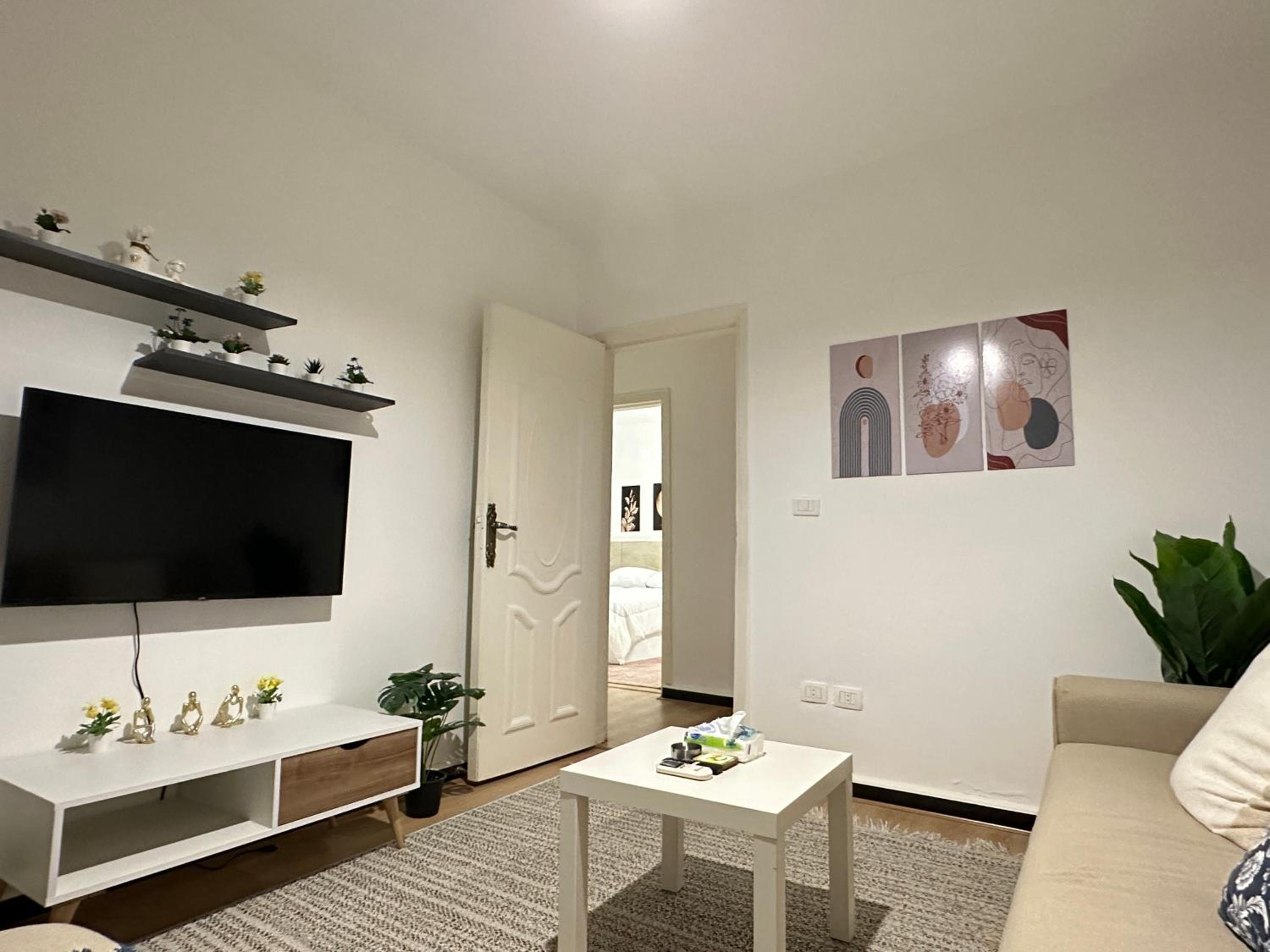 Renovated Spacious Apartment 3 Mins to Al-Rehab