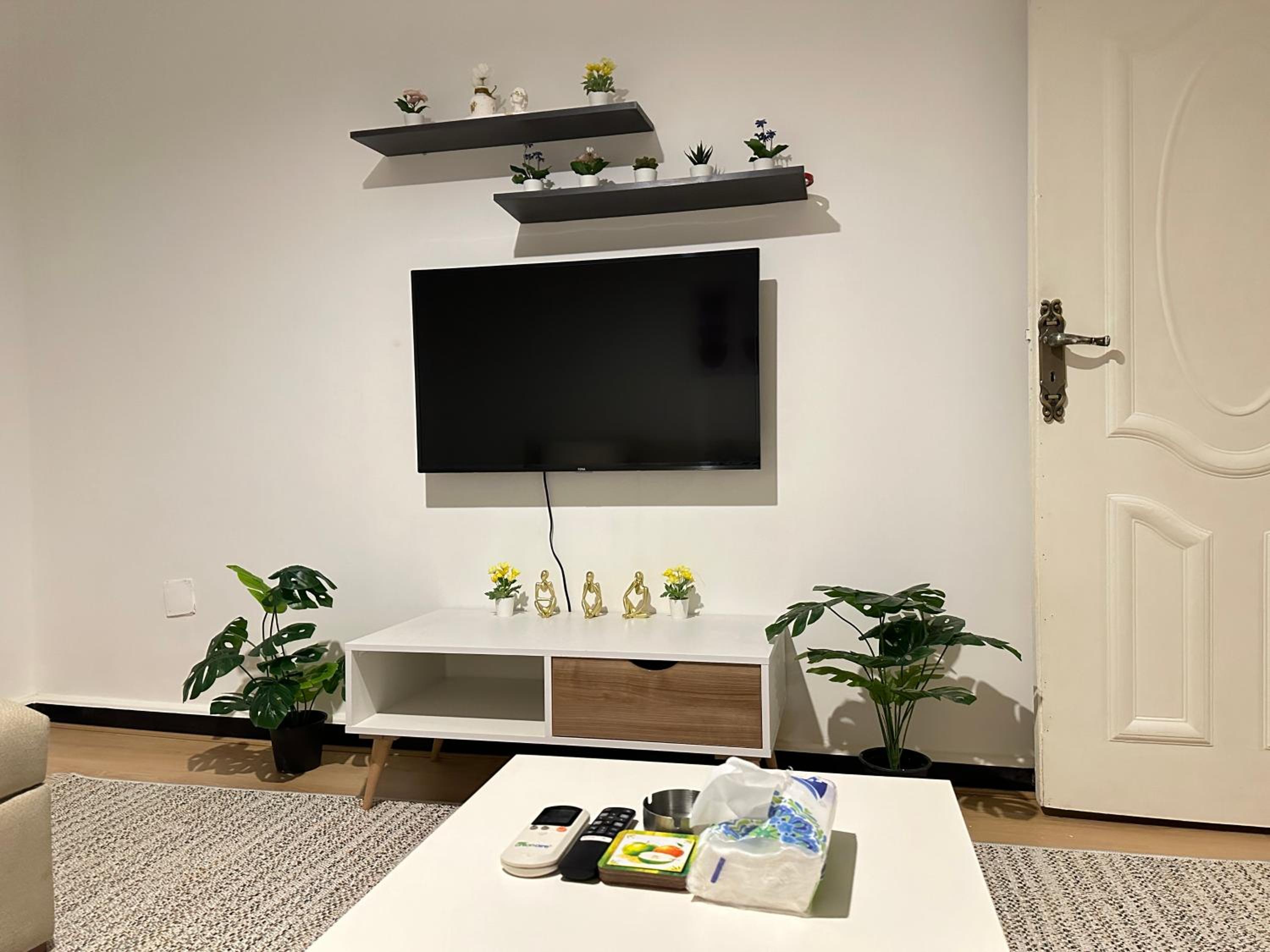 Renovated Spacious Apartment 3 Mins to Al-Rehab