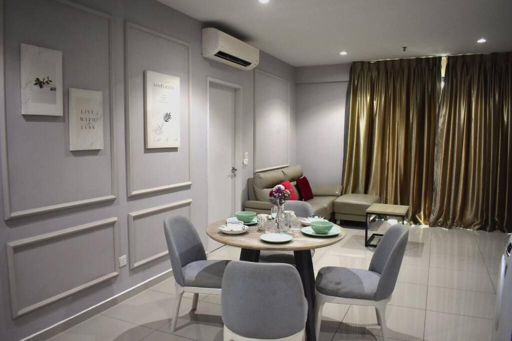 i-City CASA TROPIS- Wifi, Netflix, Parking, 7pax photo 1