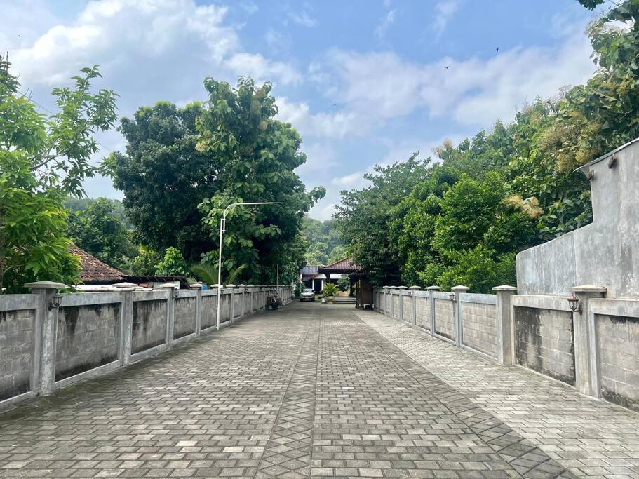 Joglo Satrio Pinayungan Villa
