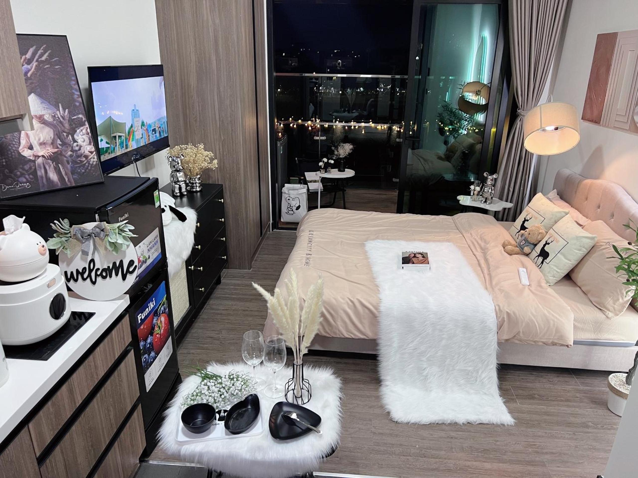 Luxury Delasol Studio- Free Infinity Pool- Near District 1- T-HOUSING