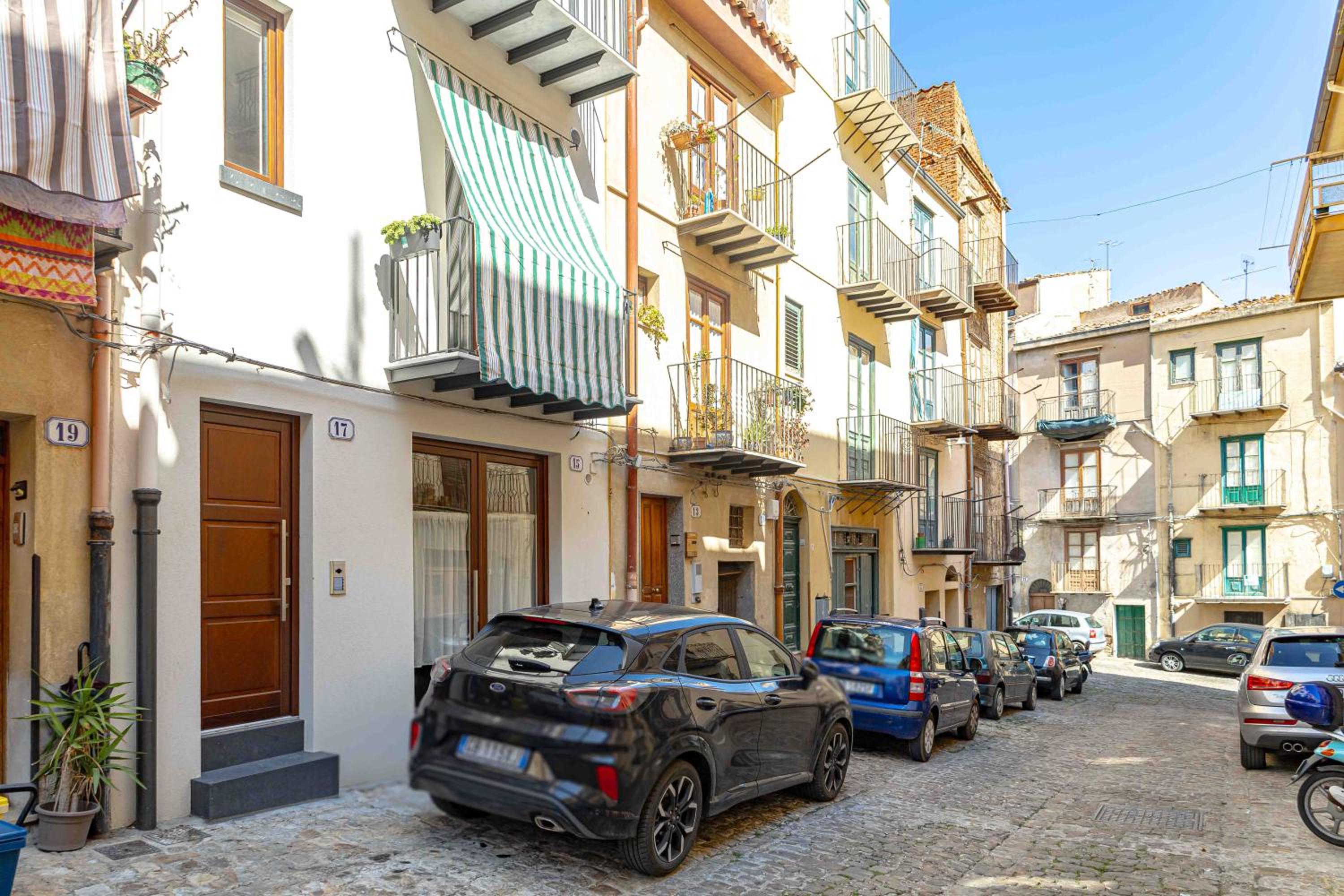 Casa Giuara - Luce view 3