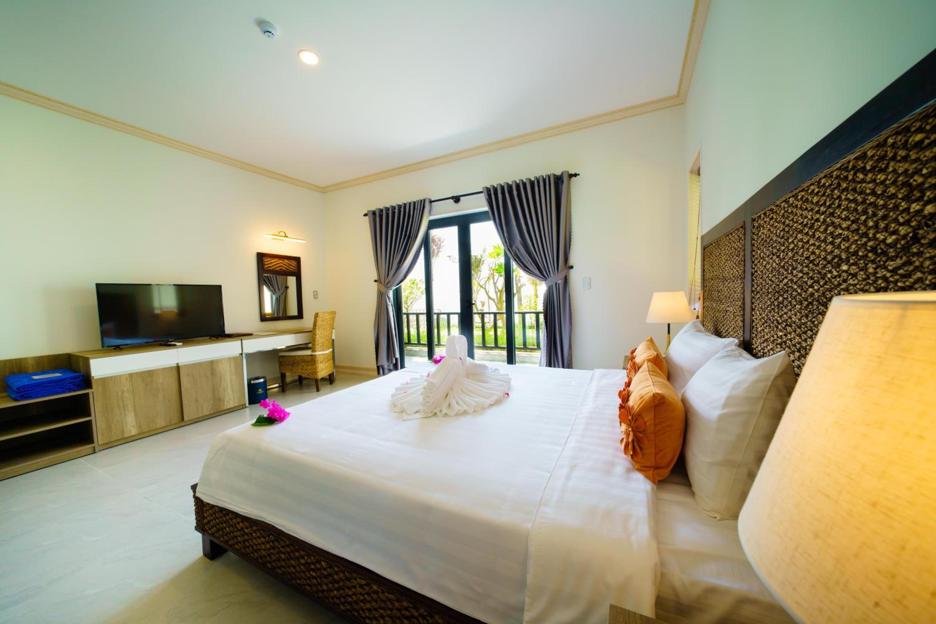 Blooming Lotus Resort