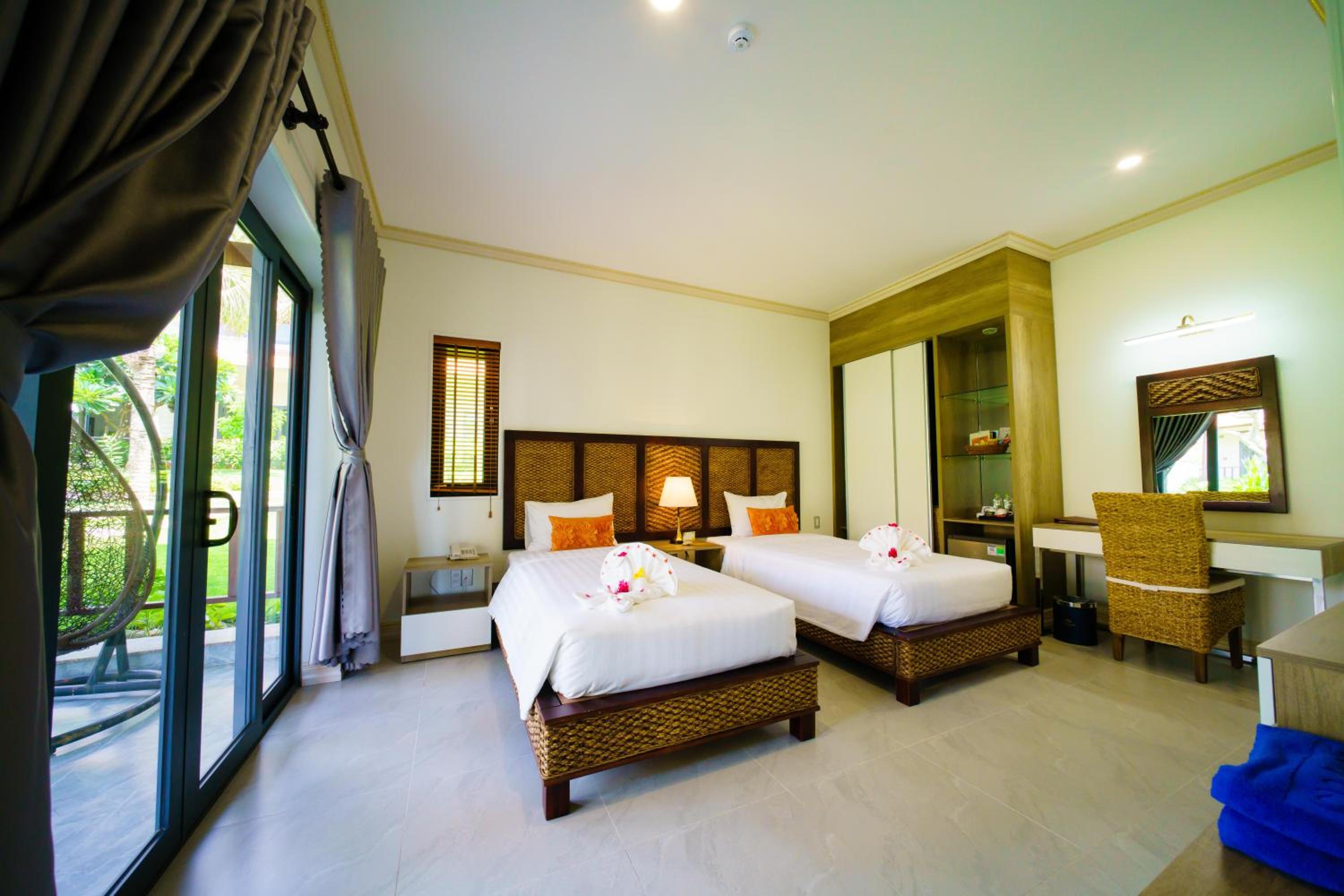 Blooming Lotus Resort