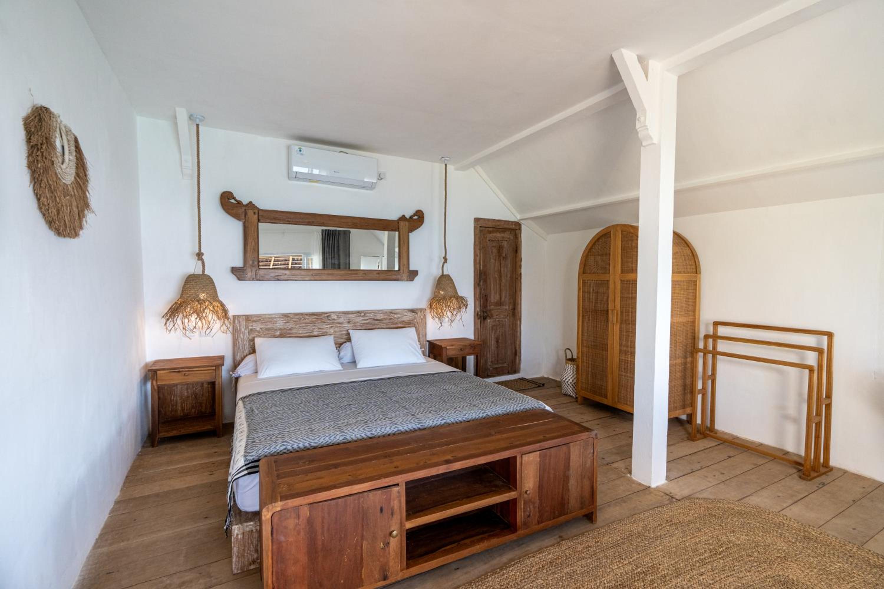 Villa Ayunan 3 BR on Bingin Beach view 5