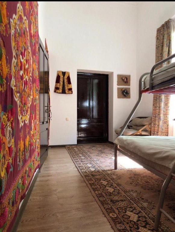 Peaceful holiday home by the Ugam river