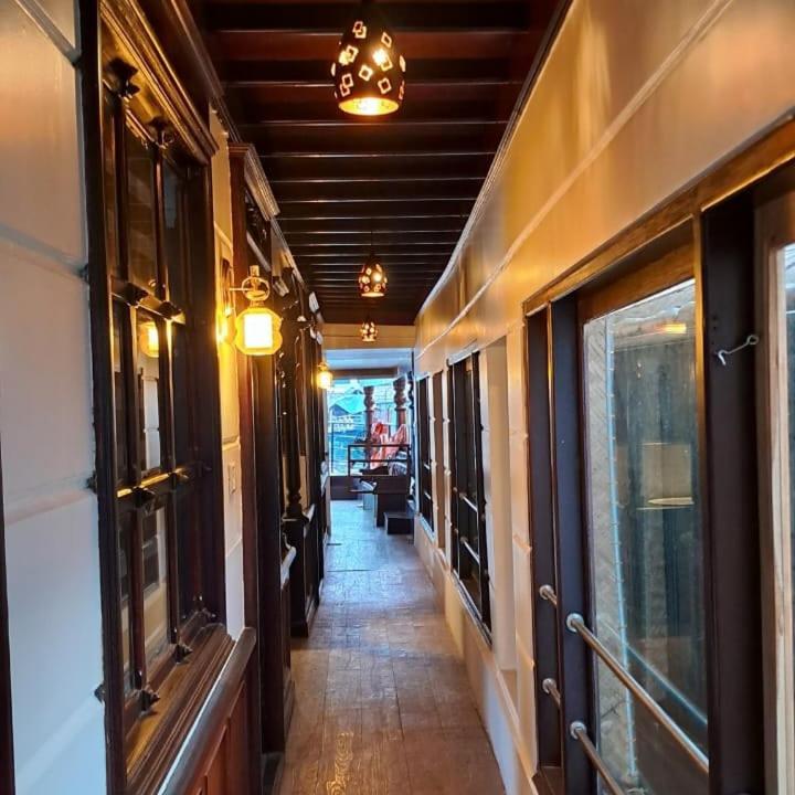 East Venetian Cruise