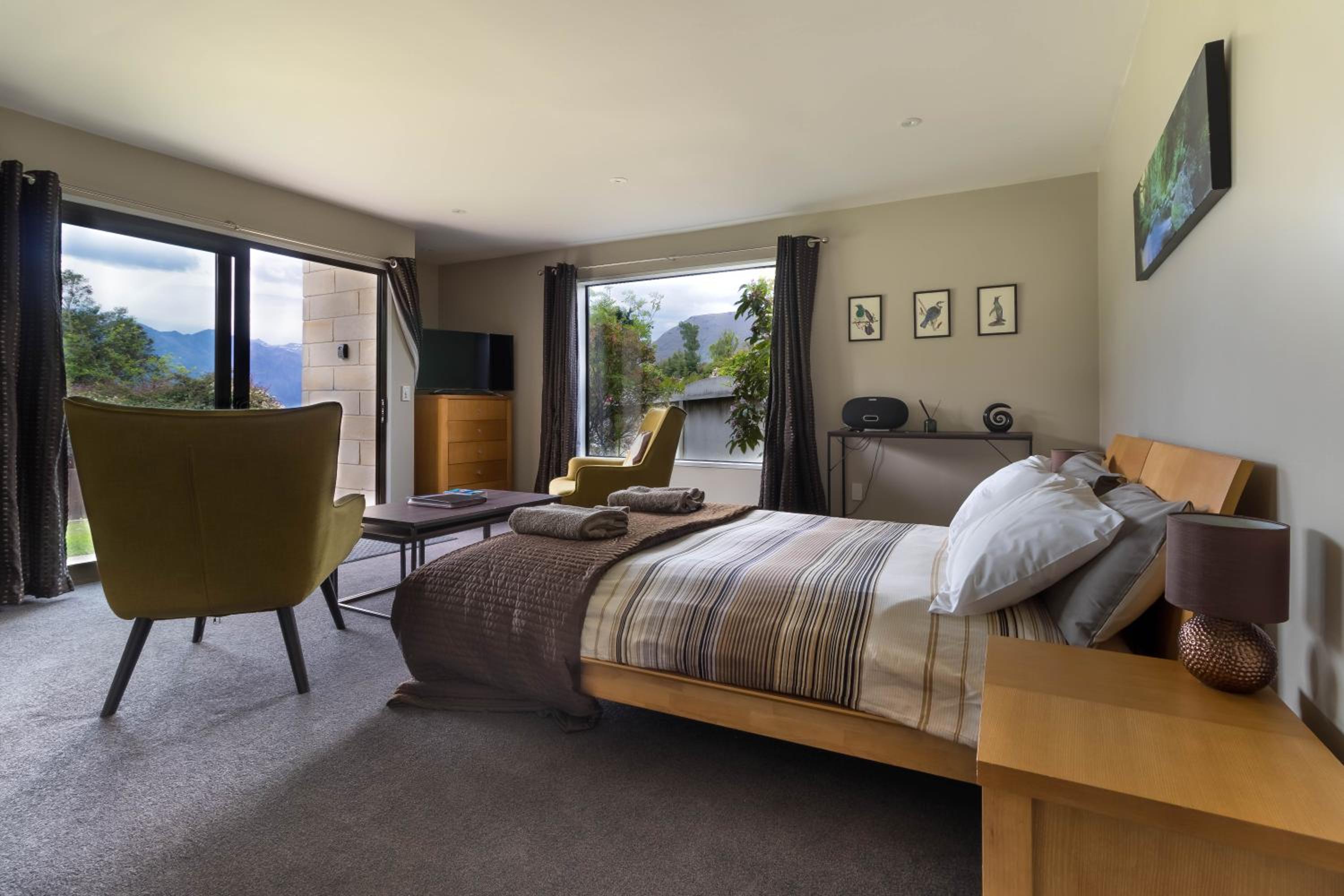 Greenstone Charm Stunning Views