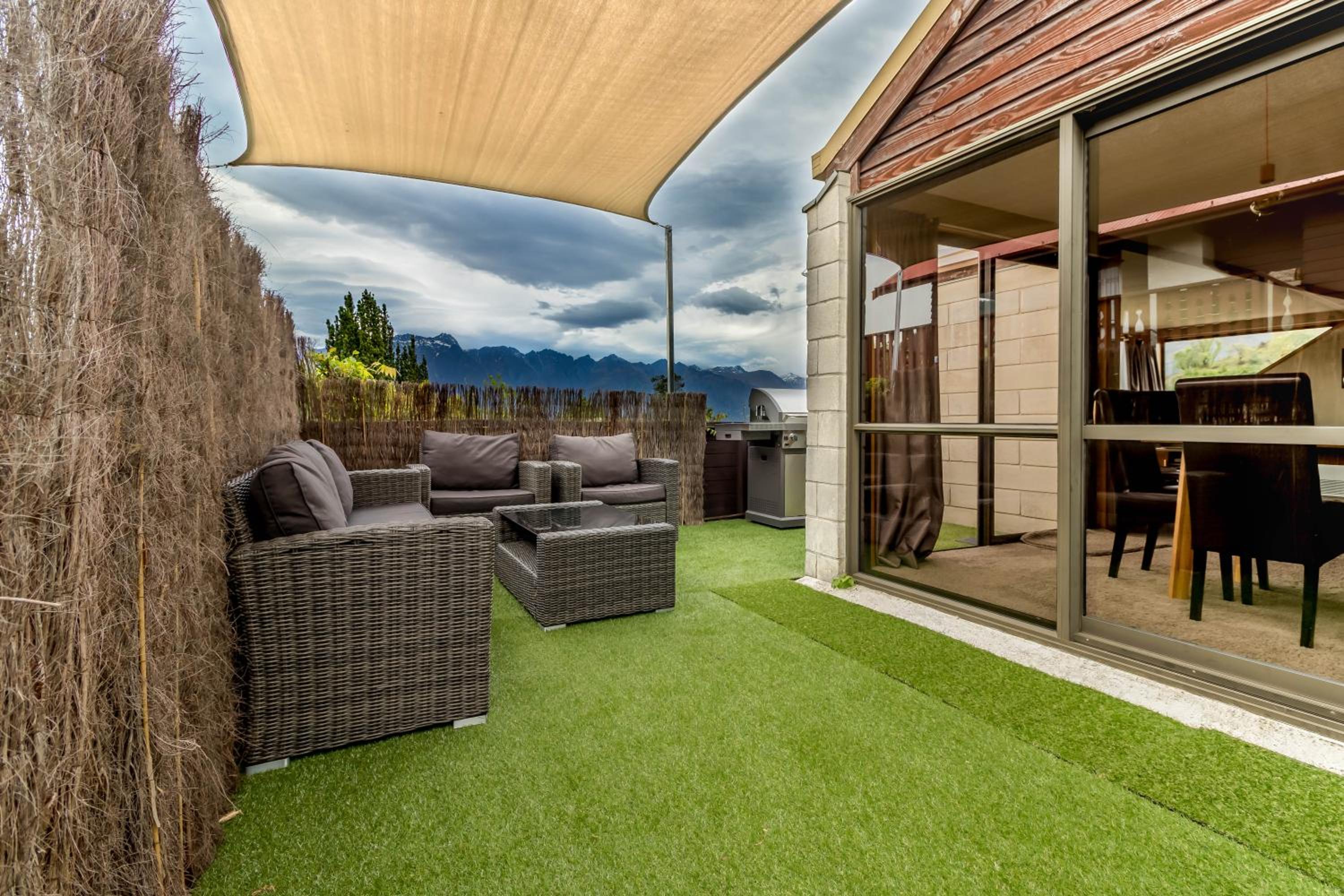 Greenstone Charm Stunning Views