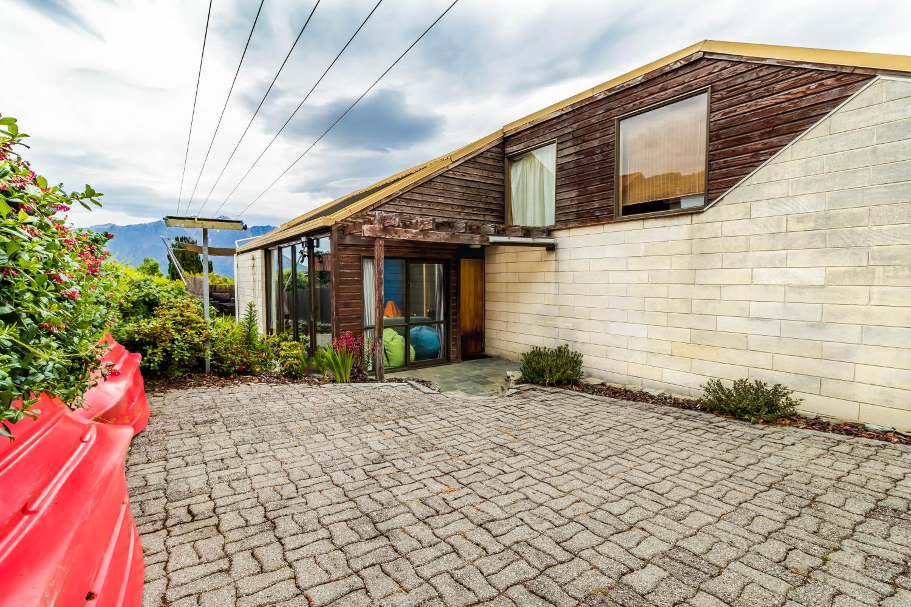 Greenstone Charm Stunning Views