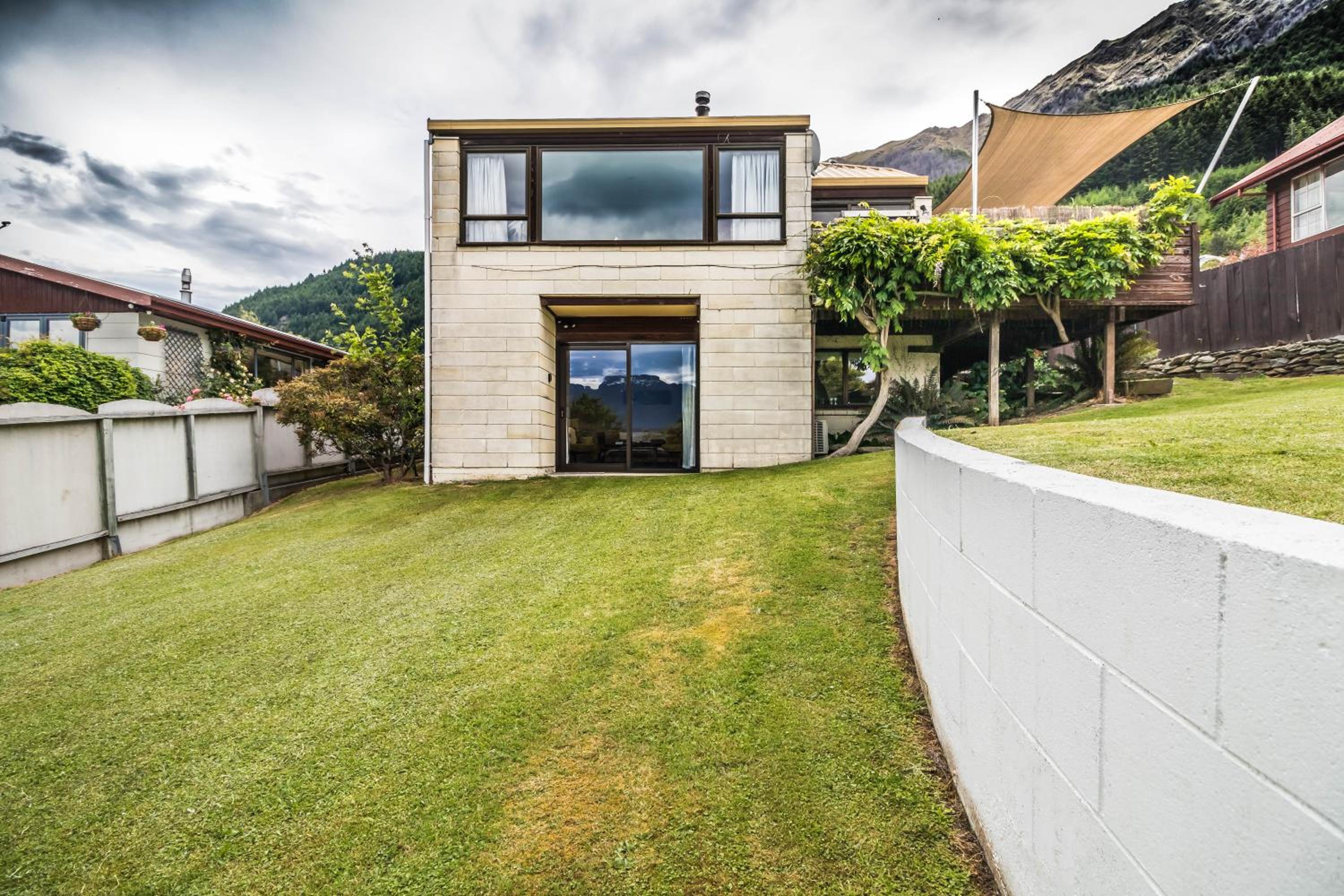 Greenstone Charm Stunning Views