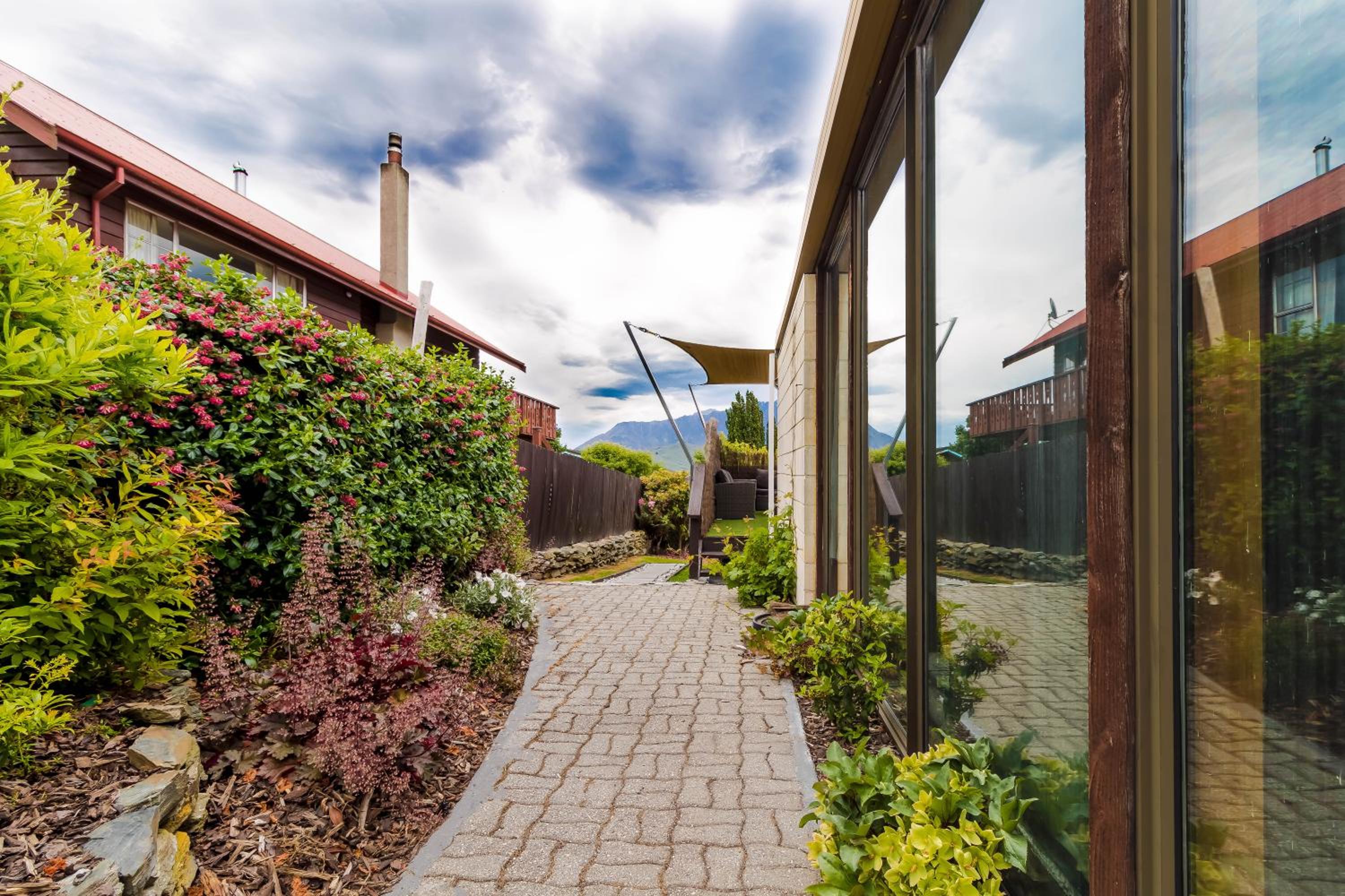 Greenstone Charm Stunning Views
