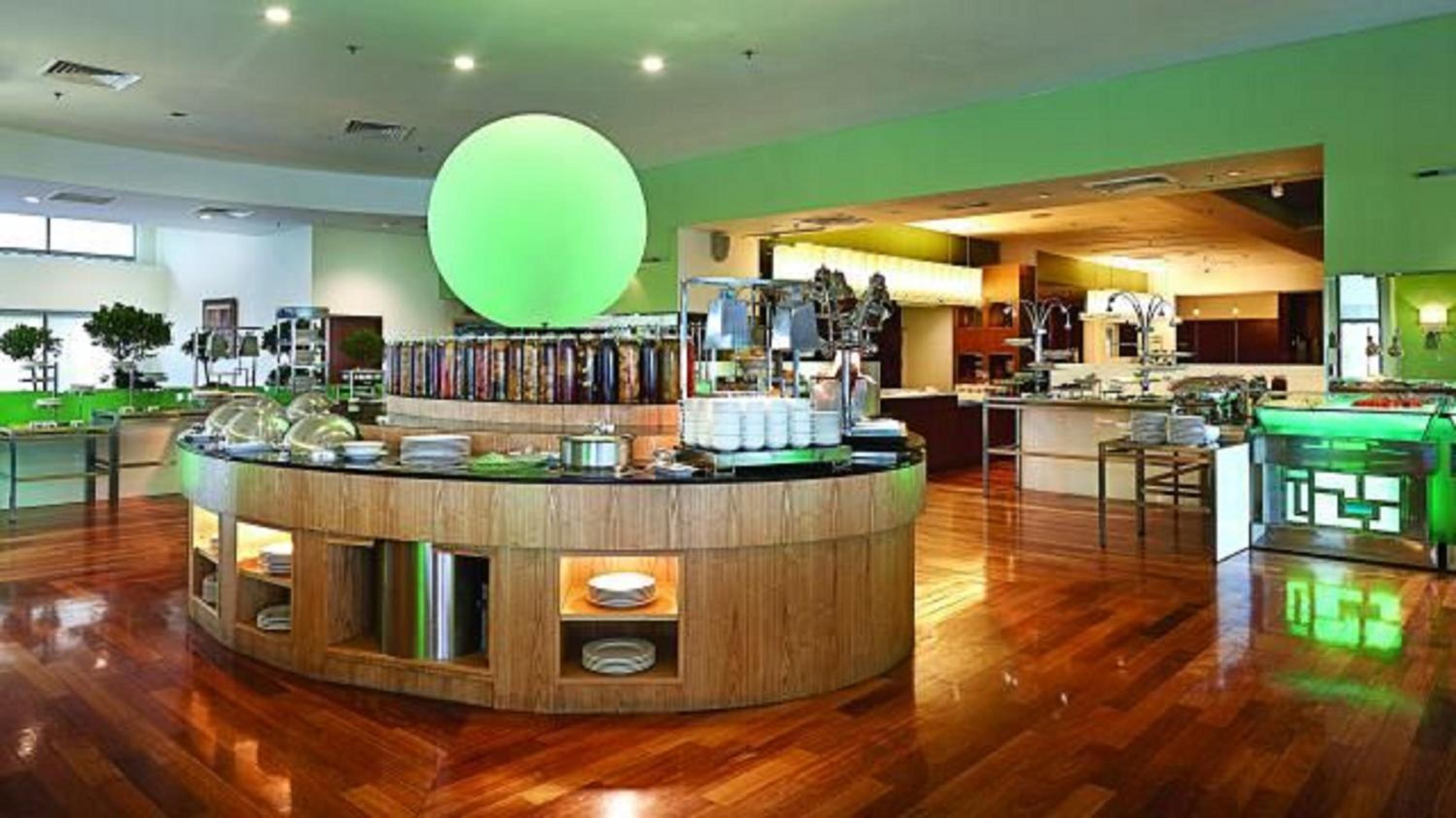 Hilton service suite times Square kl
