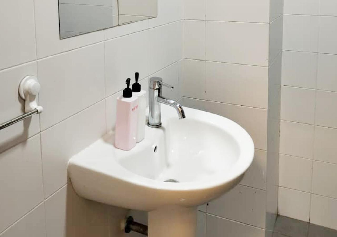 021 NO DEPO Palazio Apt Japanese style Studio Mount Austin Wifi & Netflix