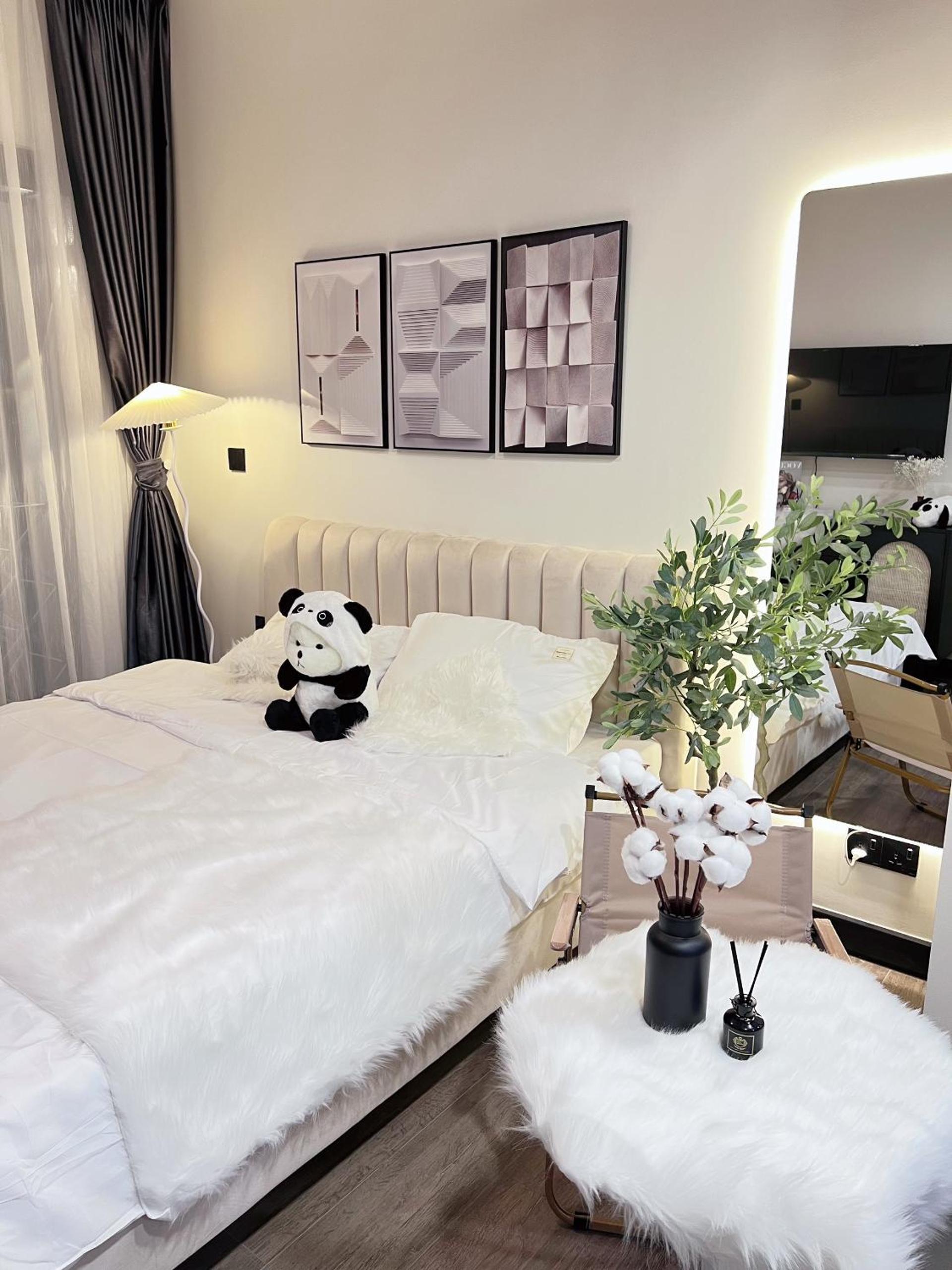 Luxury Delasol Studio- Free Infinity Pool- Near District 1- T-HOUSING