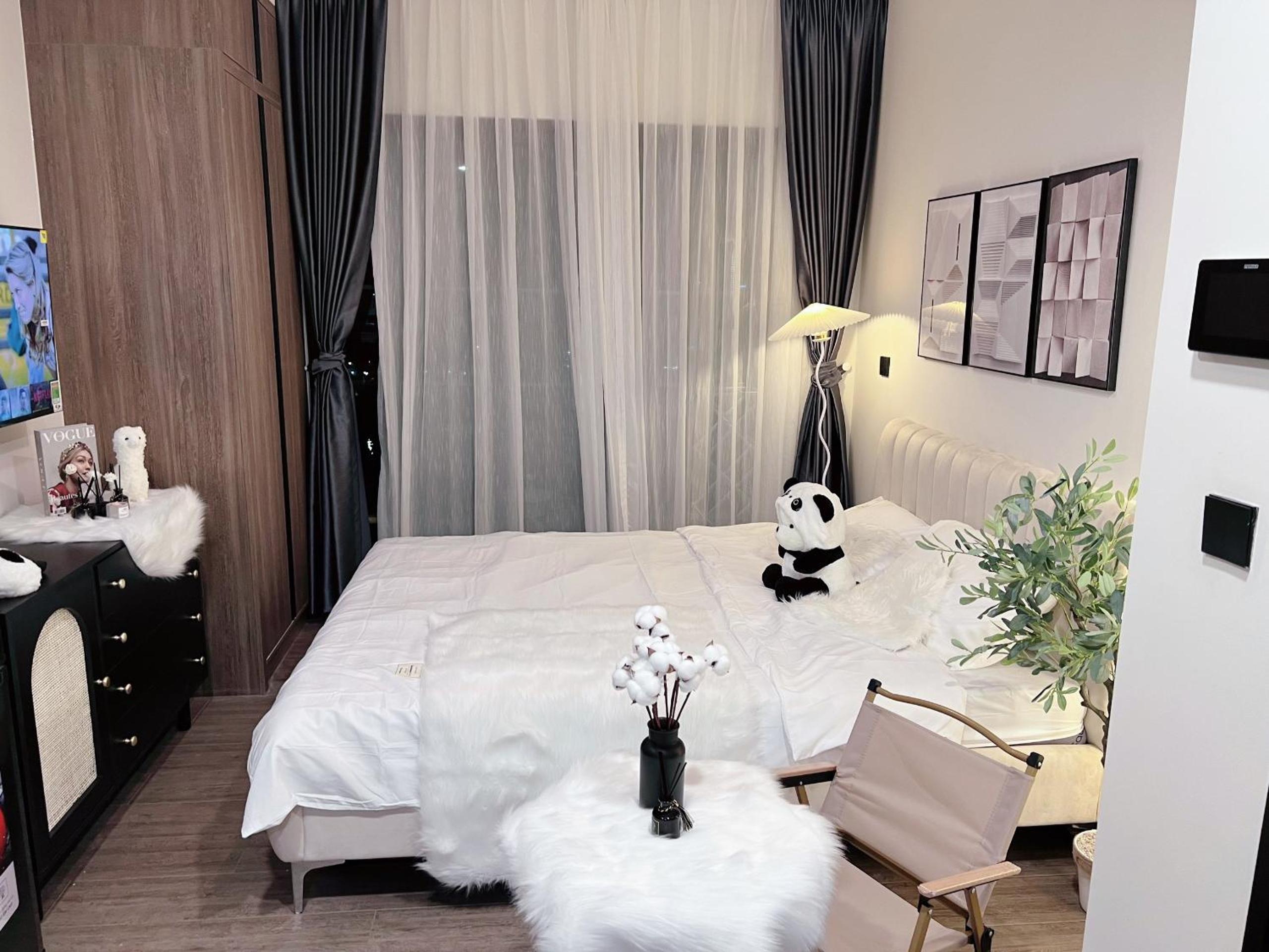Luxury Delasol Studio- Free Infinity Pool- Near District 1- T-HOUSING