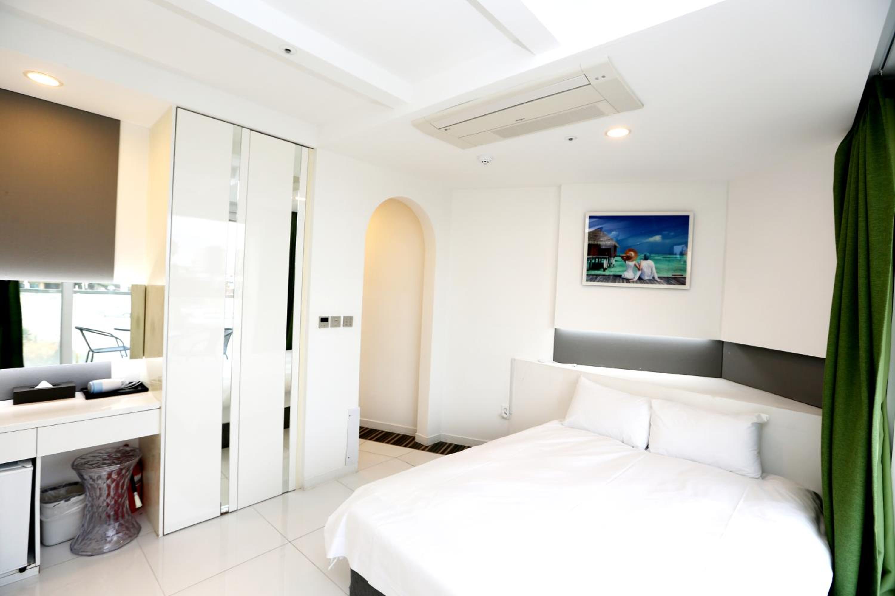 Jeju Vacations - Hamdeok Beach Stay Jeju - Property Image 10