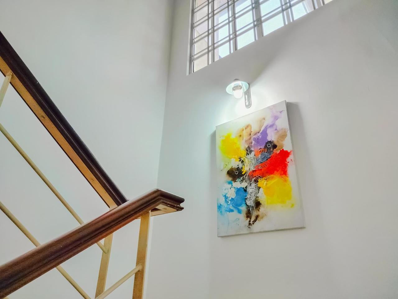 Gathering Corner House with 6 Rooms upto 16Pax by Manhattan Group