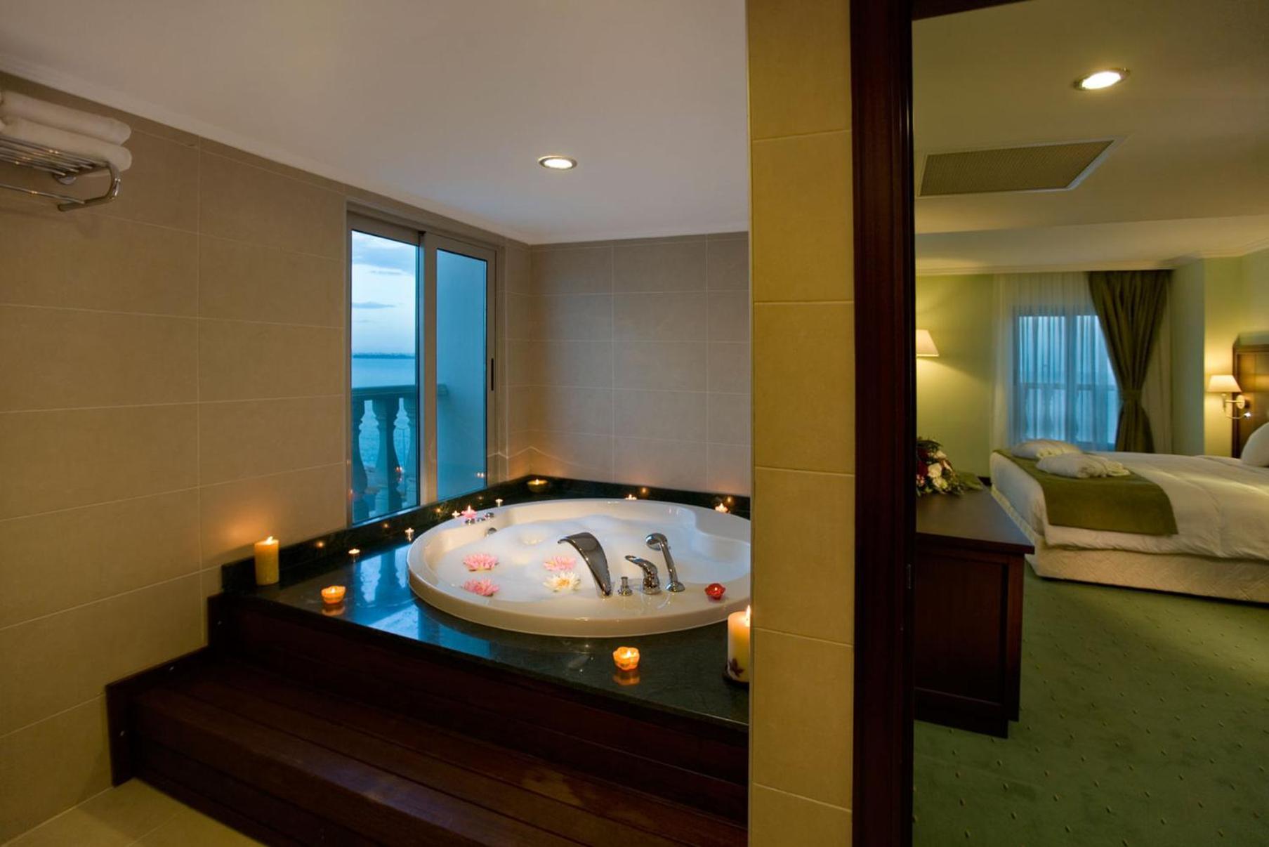 Crowne Plaza Antalya, an IHG Hotel - Image 16