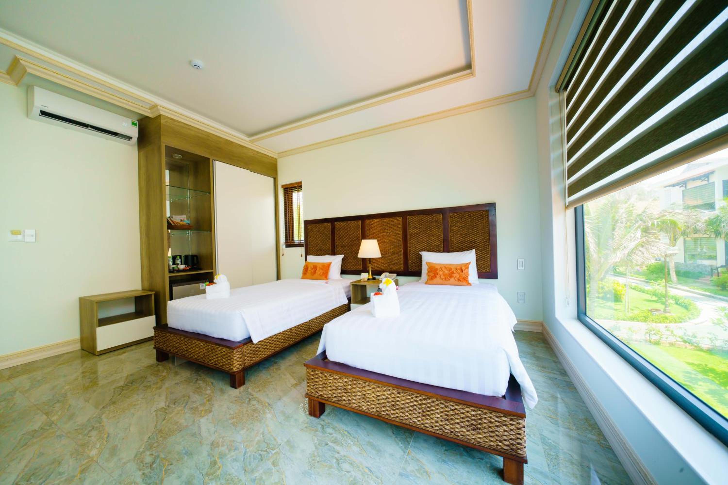 Blooming Lotus Resort