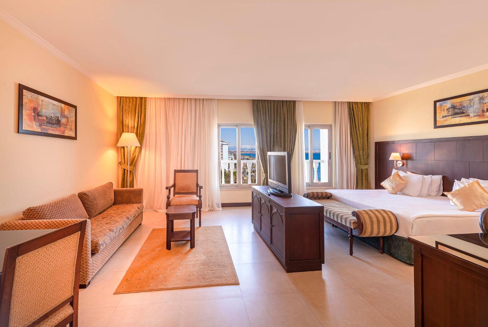 Crowne Plaza Antalya, an IHG Hotel - Image 82