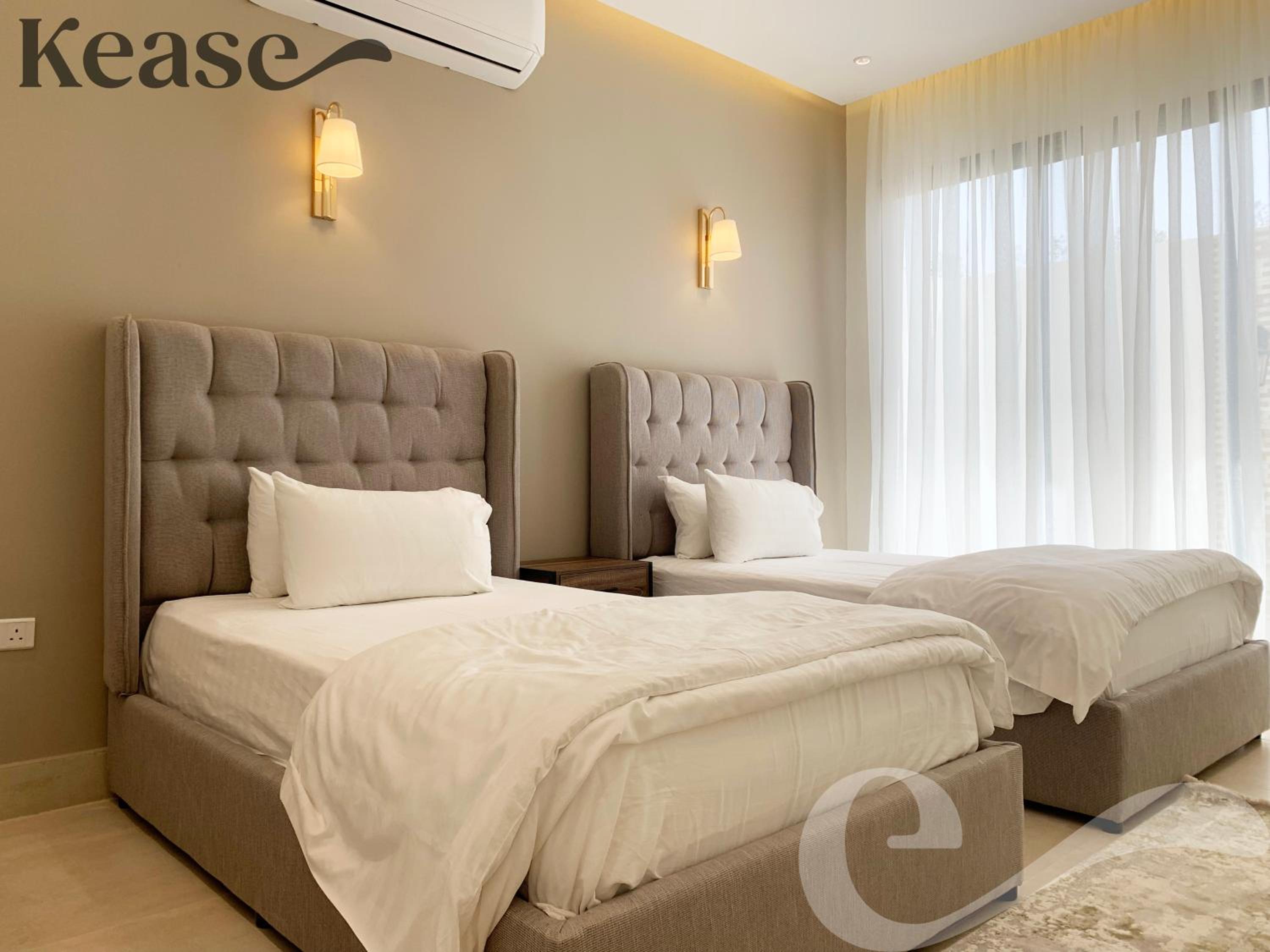 Kease Yasmin E-3 Royal touch GX80