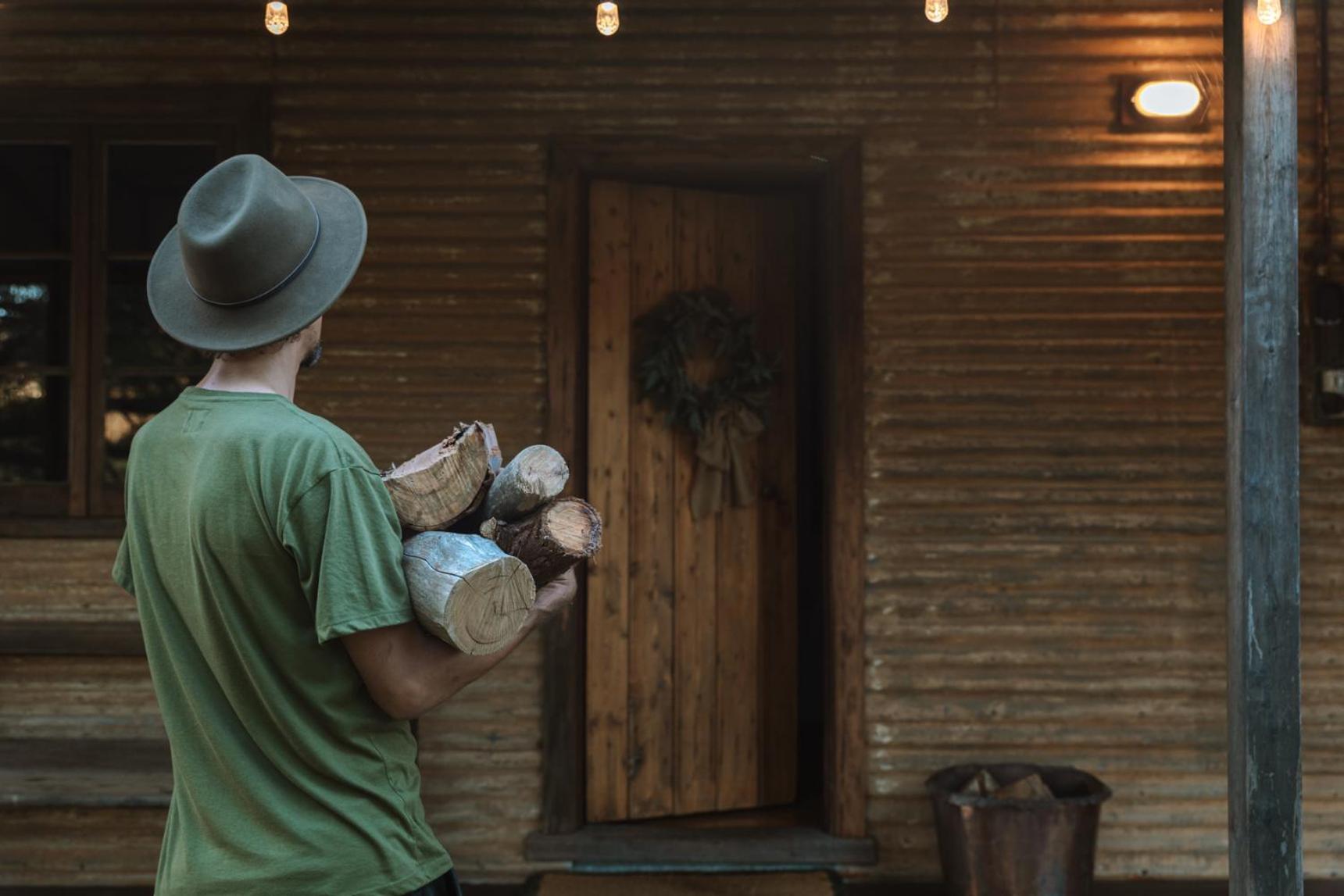 Pickers Hut - A Country Style Featured Dream Stay