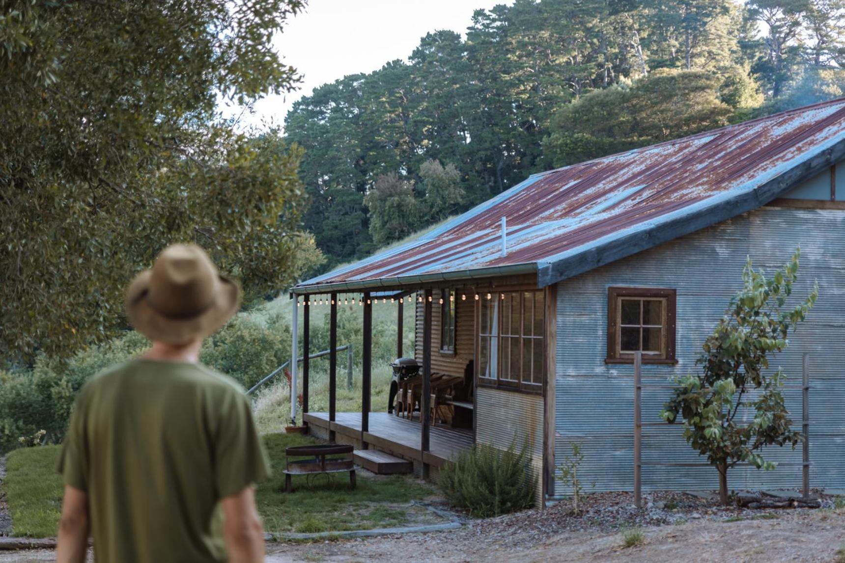 Pickers Hut - A Country Style Featured Dream Stay