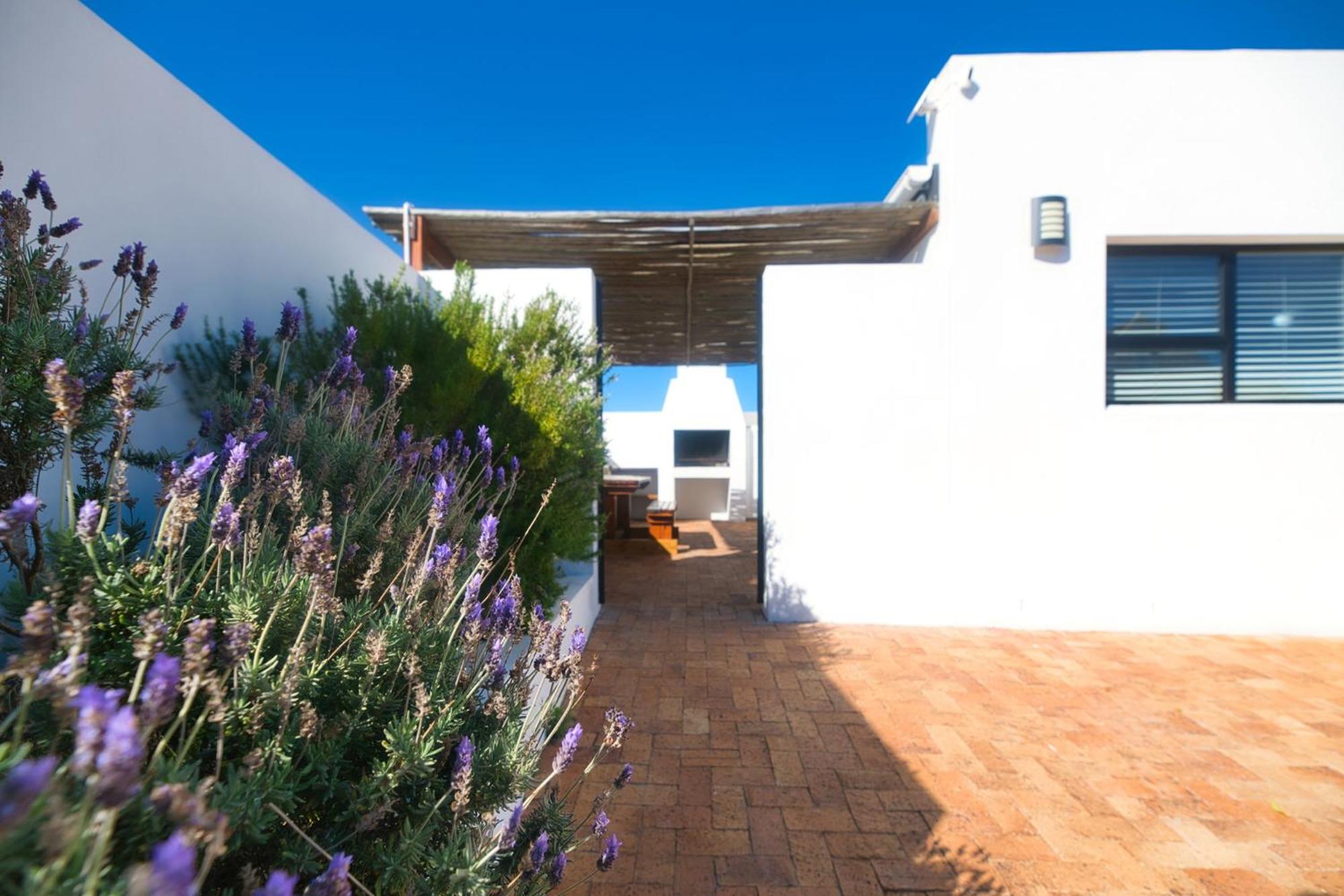 Owlet Cottage in Arniston view 2