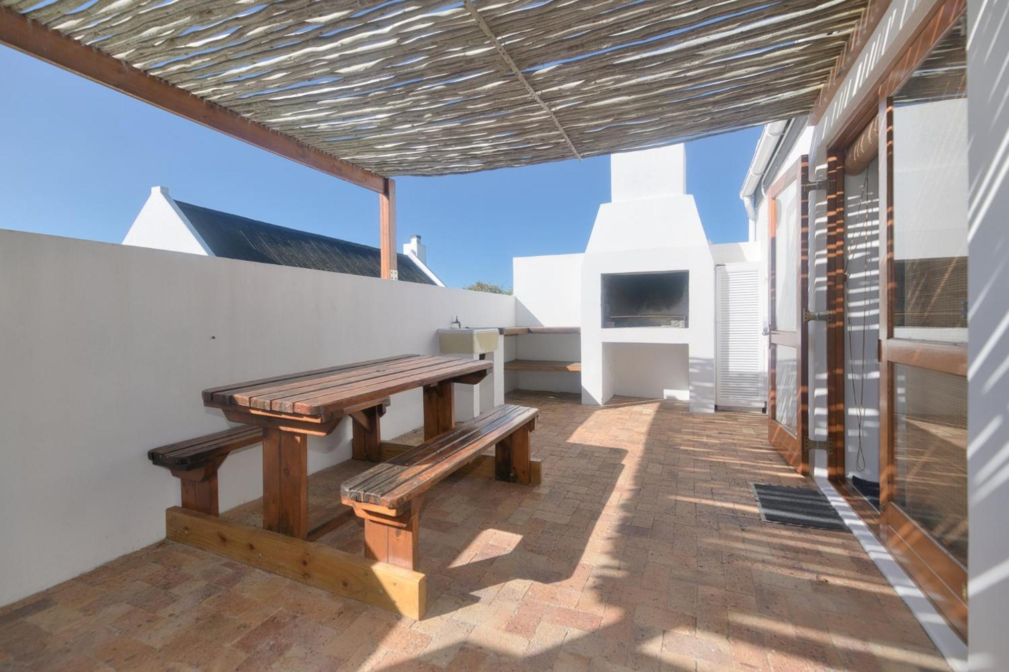 Owlet Cottage in Arniston view 5
