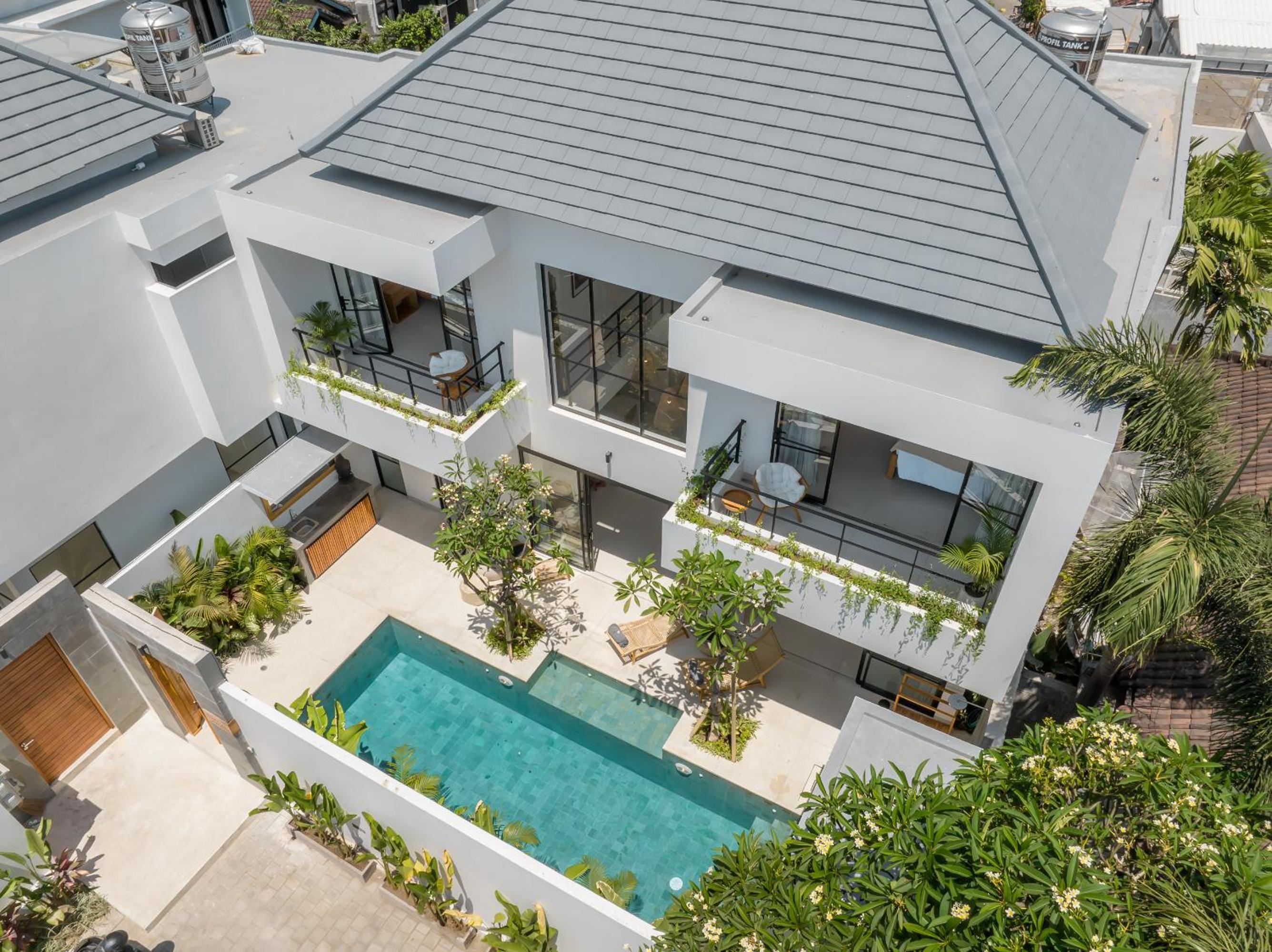 Puri Senang - Modern 4BR Pool Villa , Central Berawa , 6 min to Beach & Finns view 3