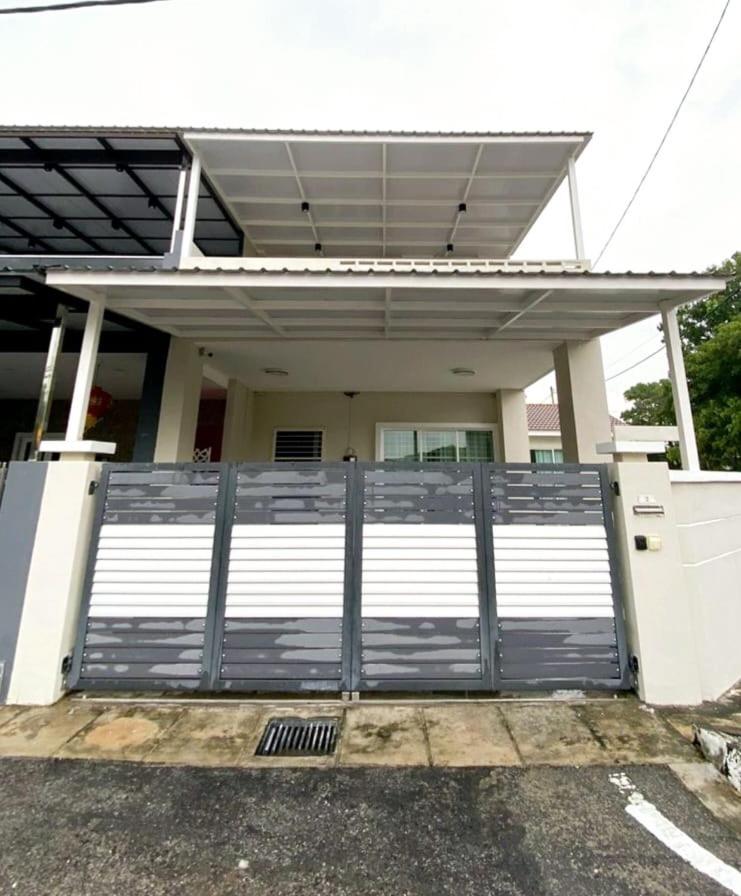 BrandNew Premium House 4Room12Pax@ALMA NEAR JUSCO photo 3
