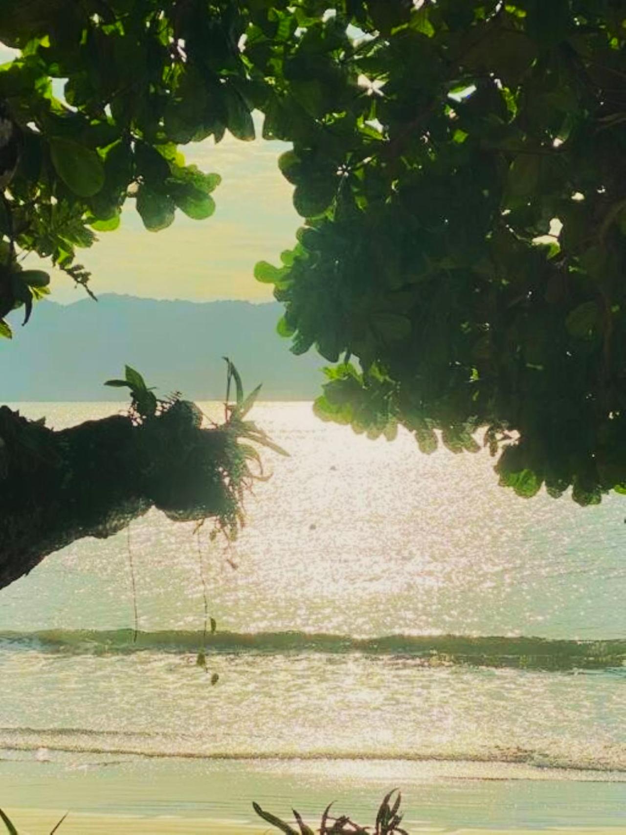 Linda Casa, pé na areia na praia da Fortaleza Ubatuba