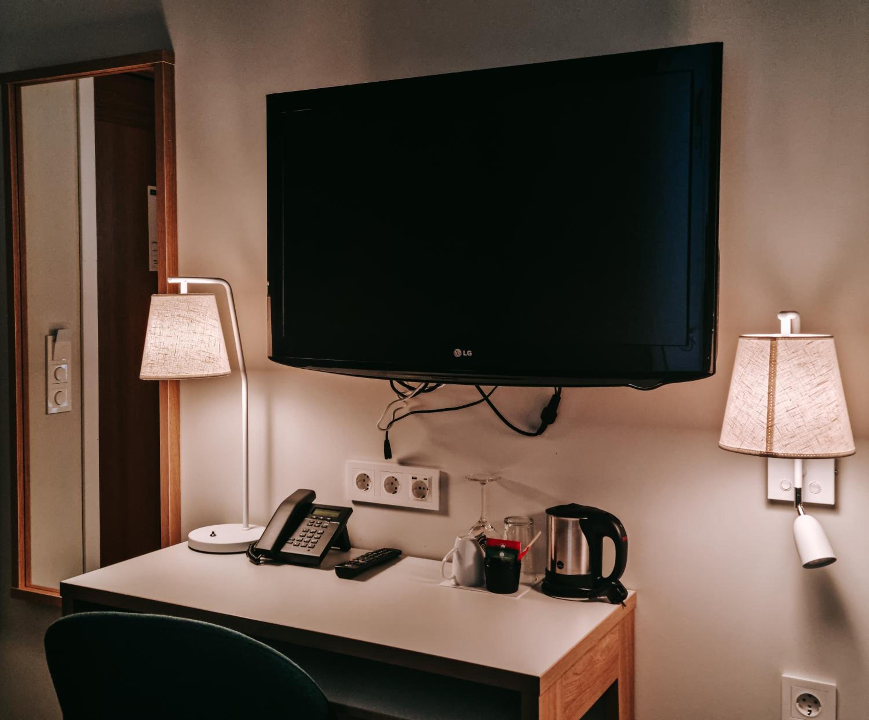 Alesund Vacations - Hotel Noreg - Property Image 2