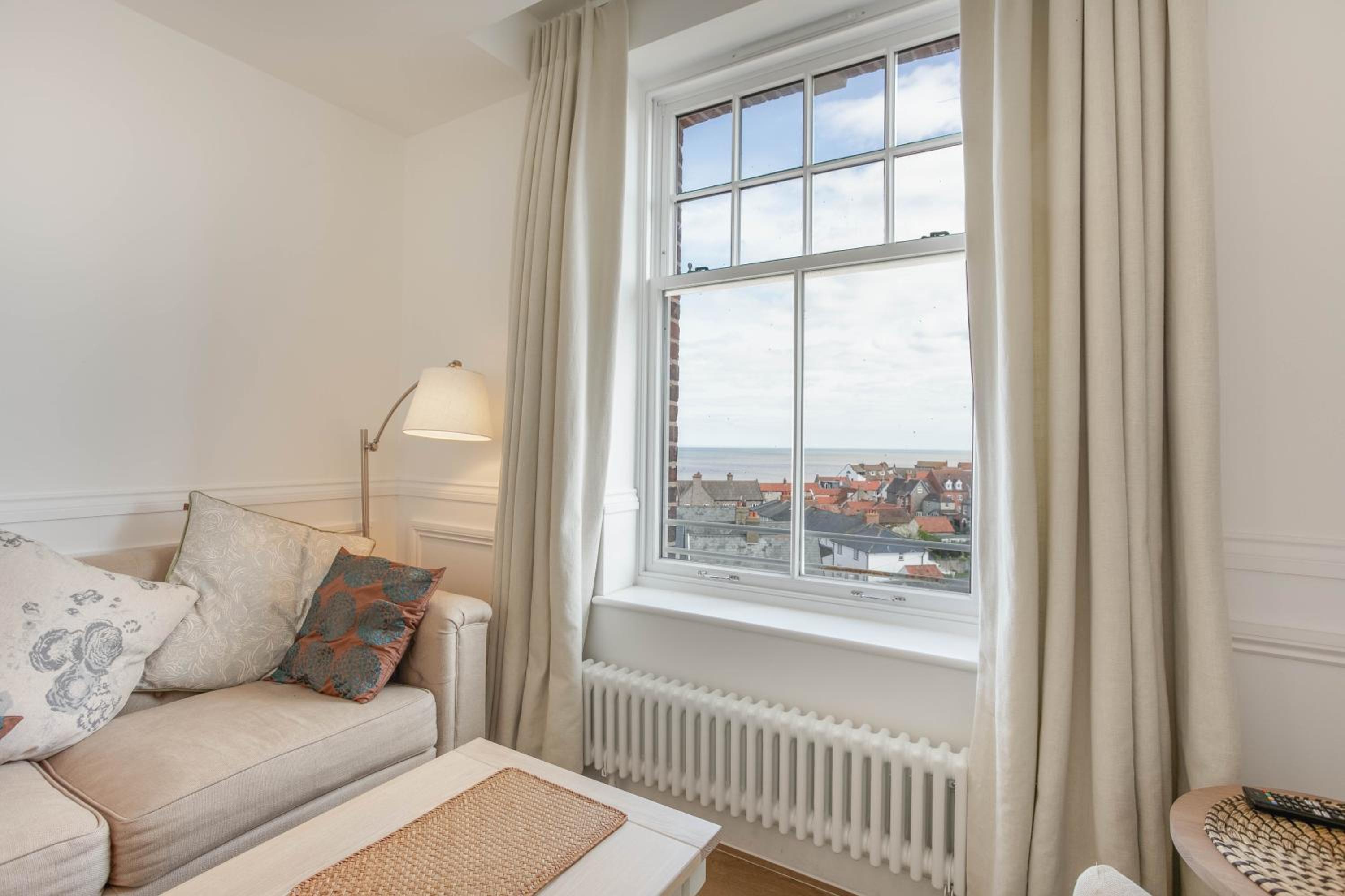 Time and Tide - Crabpot Cottages - Apartment with Amazing sea views