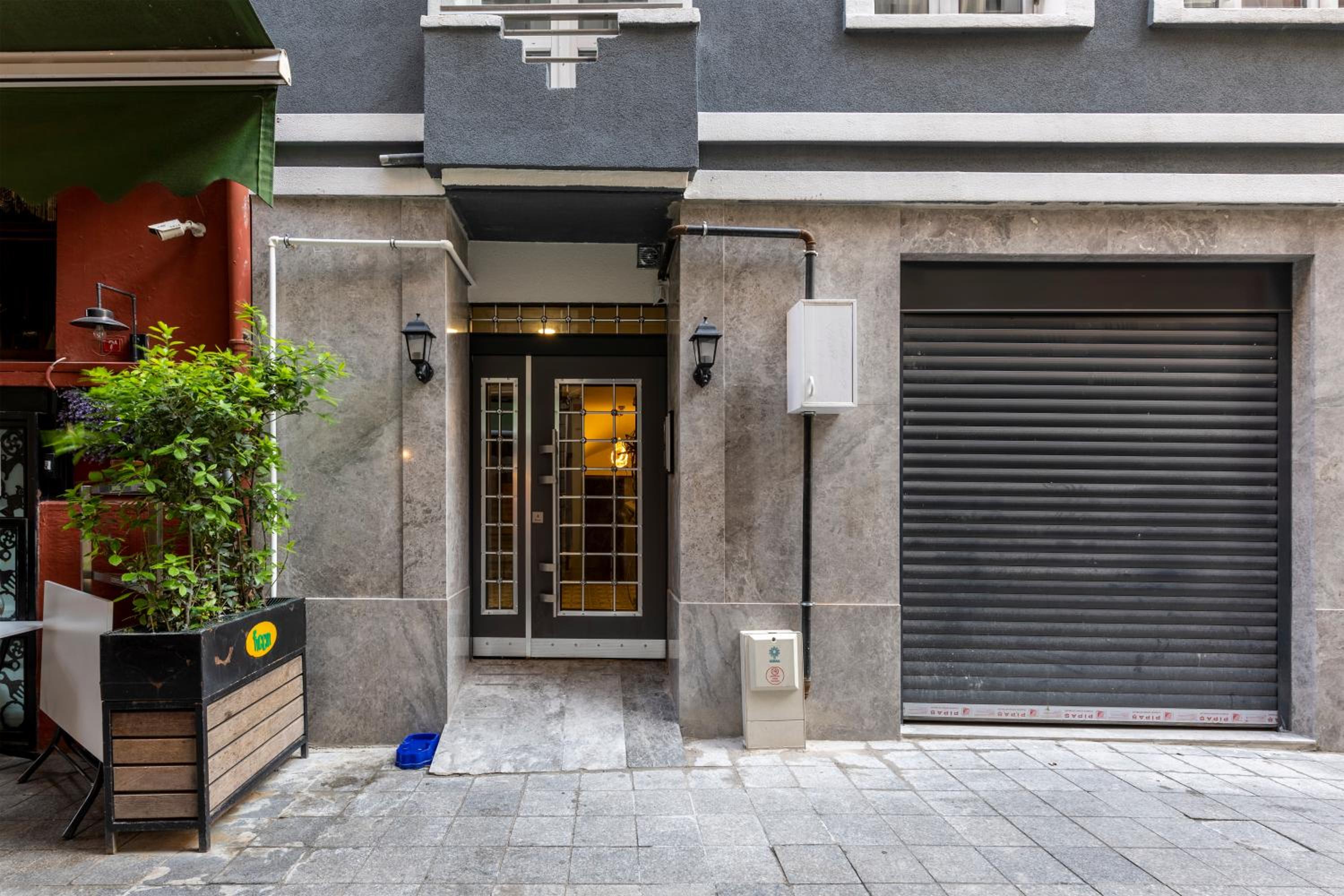 Sedef Apartments Pera