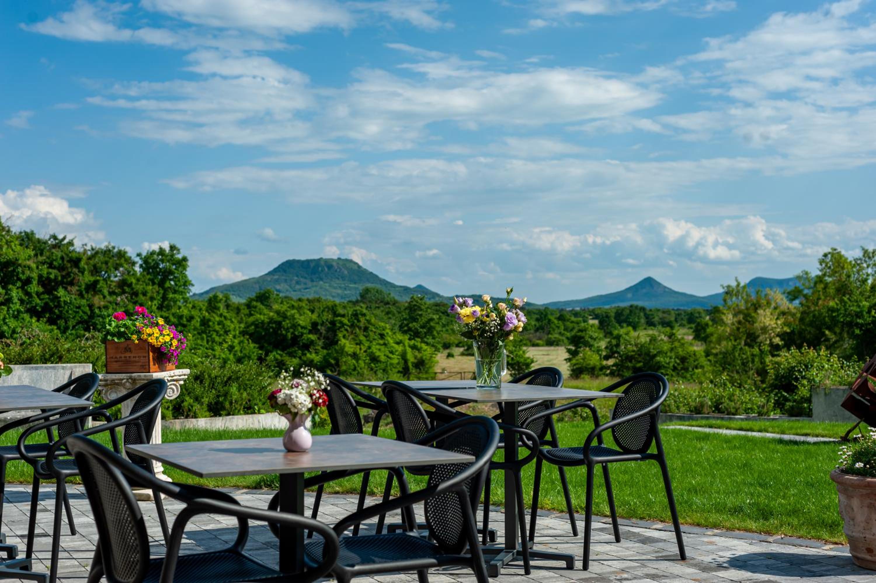 Dolce Vita Villa view 3