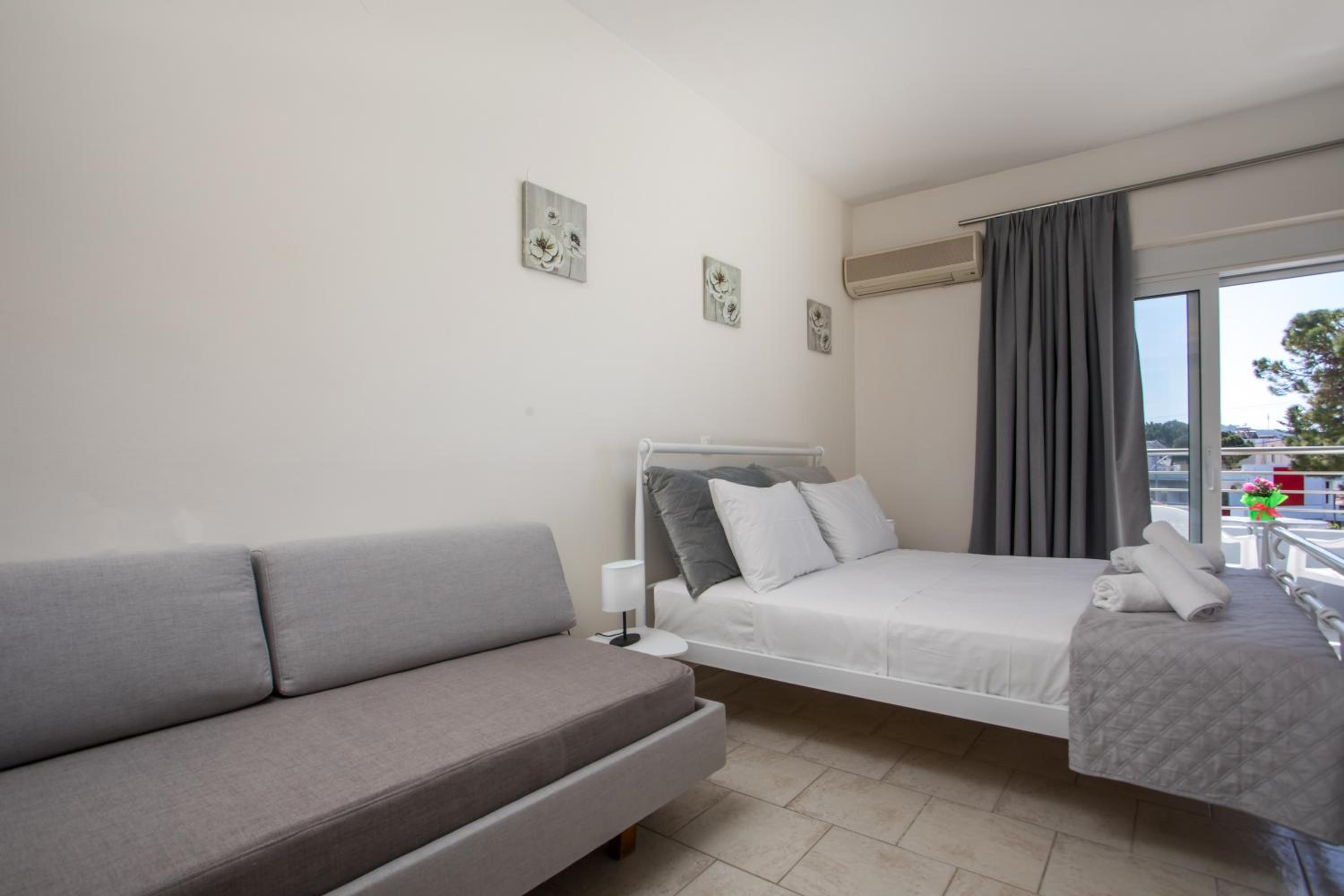 Economisa Apartments